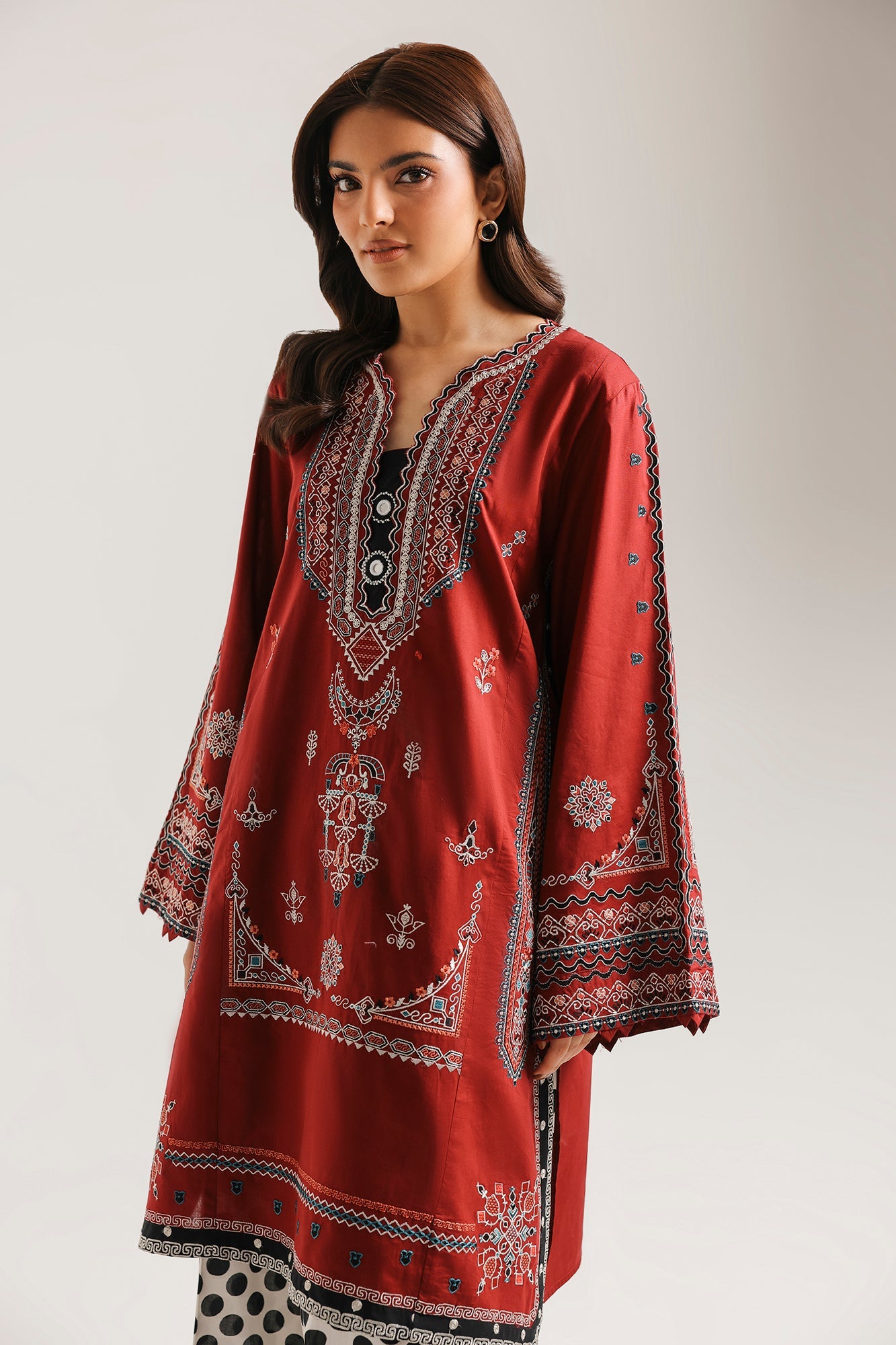 EMBROIDERED SUIT (E4437/103/414)