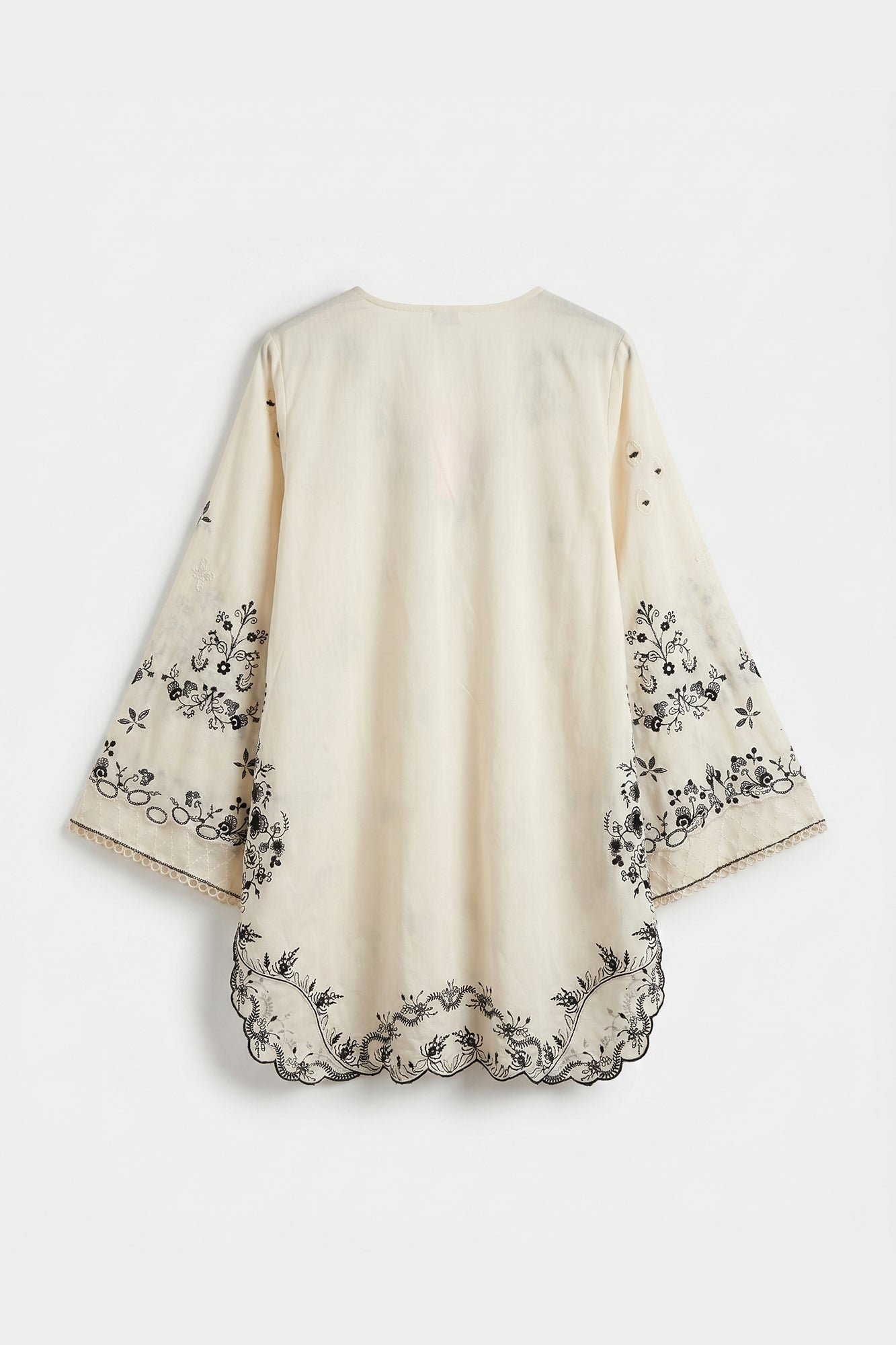 EMBROIDERED SUIT (E4440/103/004)