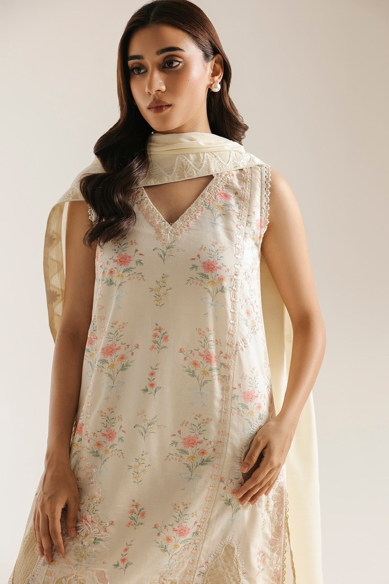 EMBROIDERED SUIT (E4463/103/002)