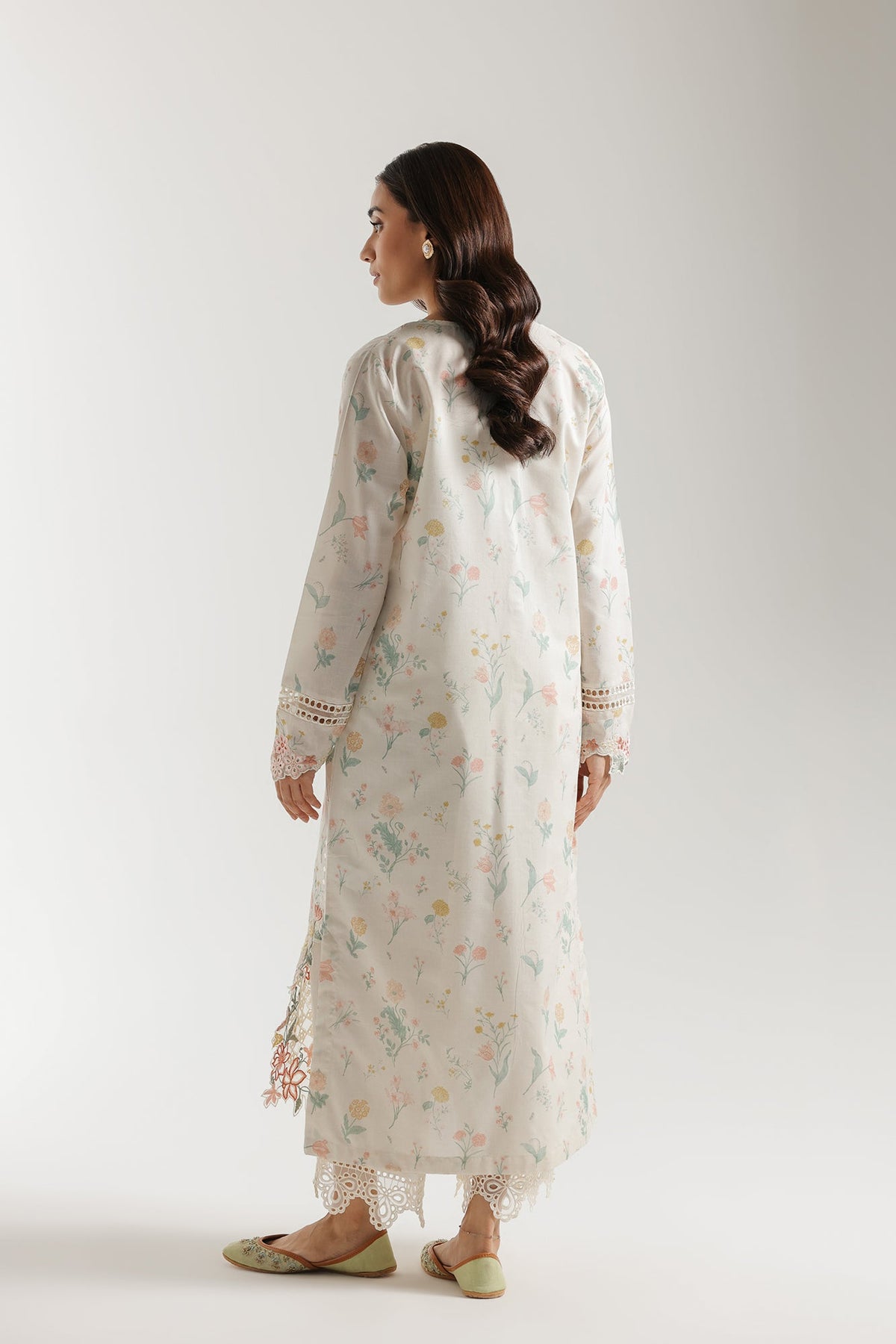 EMBROIDERED SUIT (E4466/103/006)