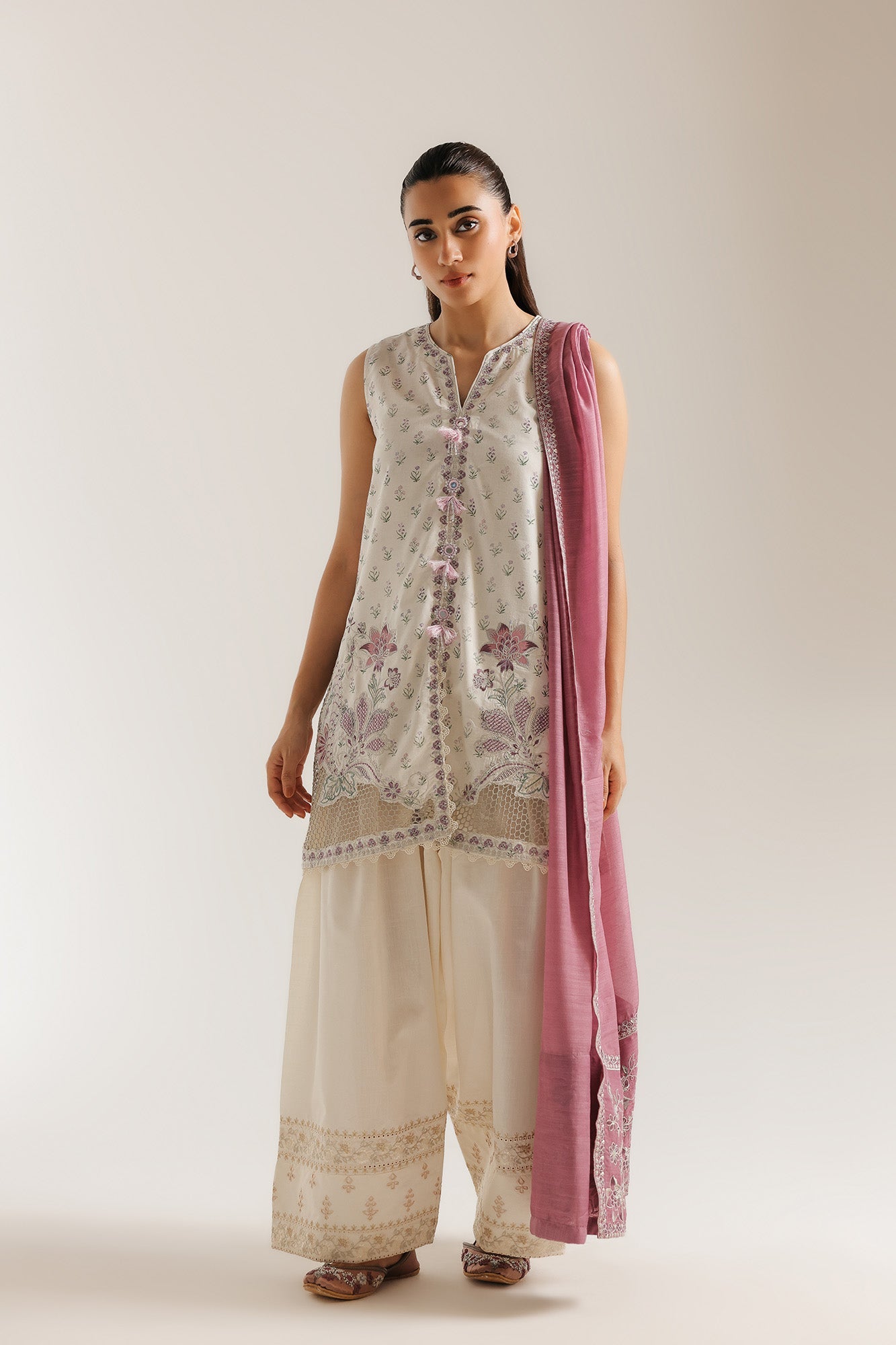EMBROIDERED SUIT (E4469/103/006)