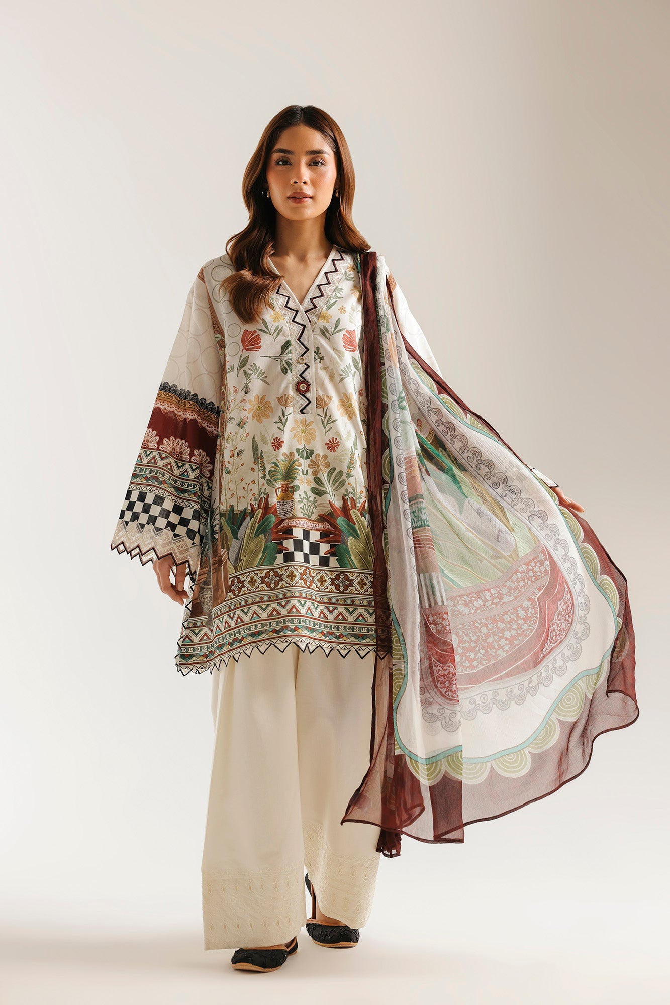 EMBROIDERED SUIT (E4476/103/002)