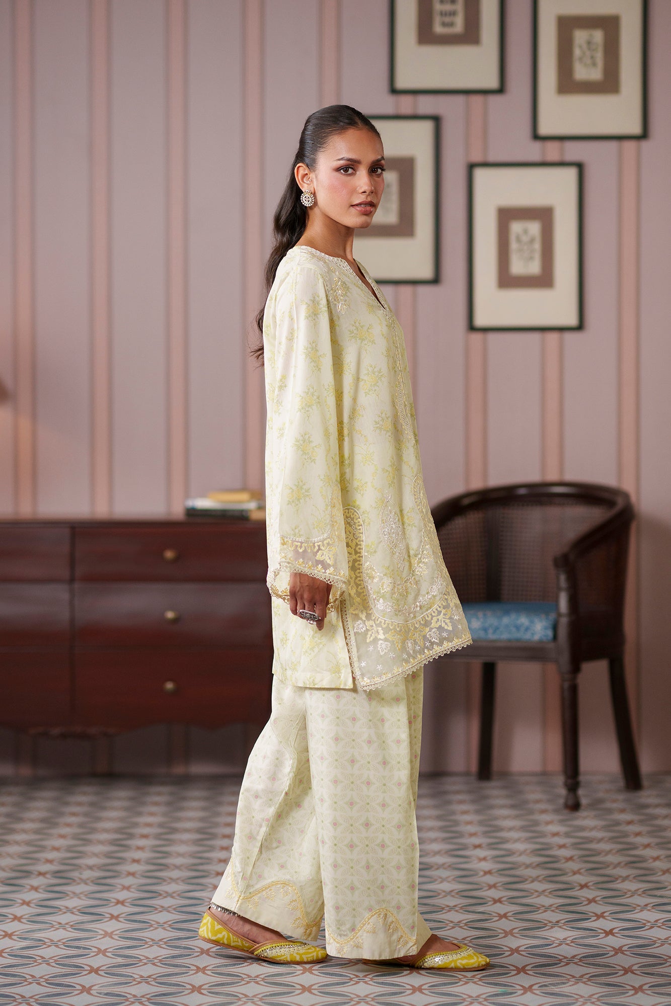 EMBROIDERED SUIT (E4480/103/115)