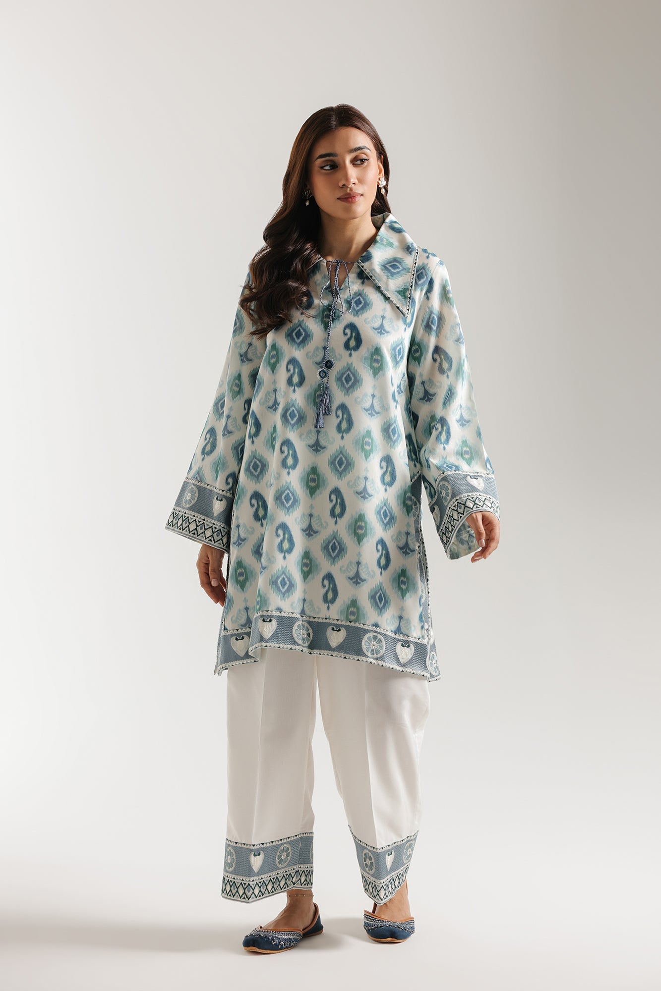 EMBROIDERED SUIT (E4482/103/003)