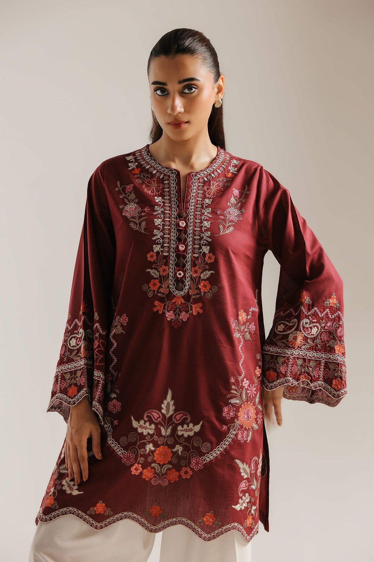 EMBROIDERED SUIT (E4483/103/319)