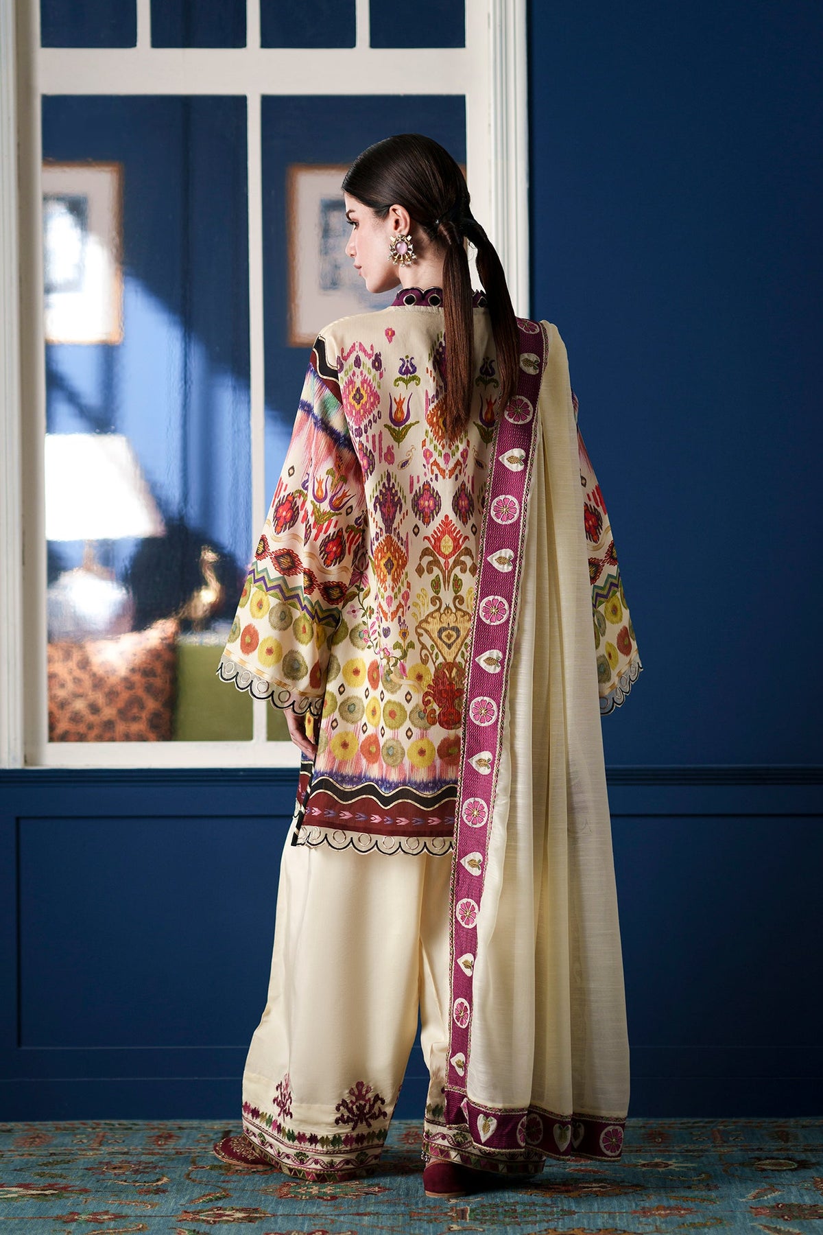 EMBROIDERED SUIT (E4484/103/115)