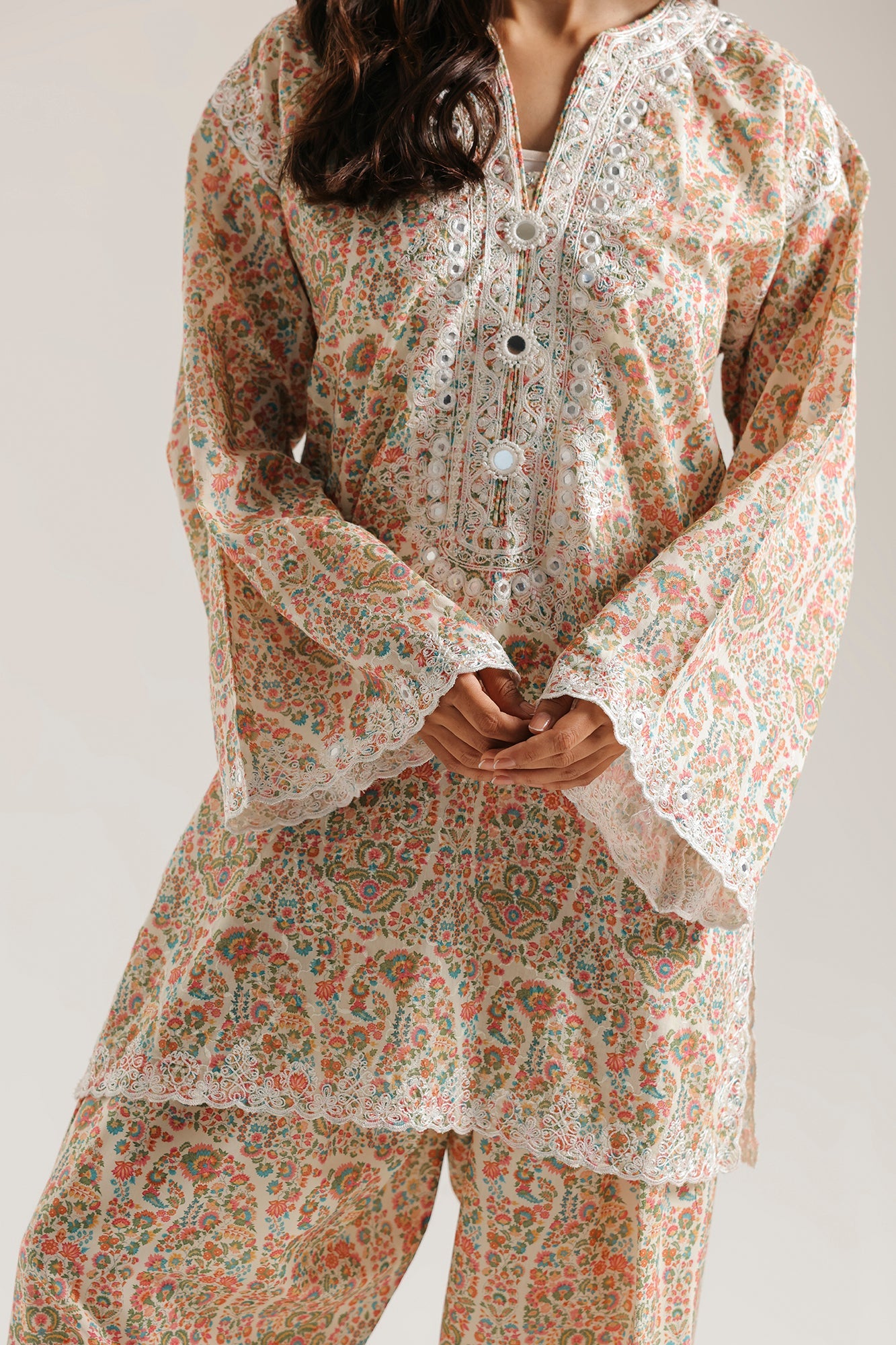 EMBROIDERED SUIT (E4513/103/006)