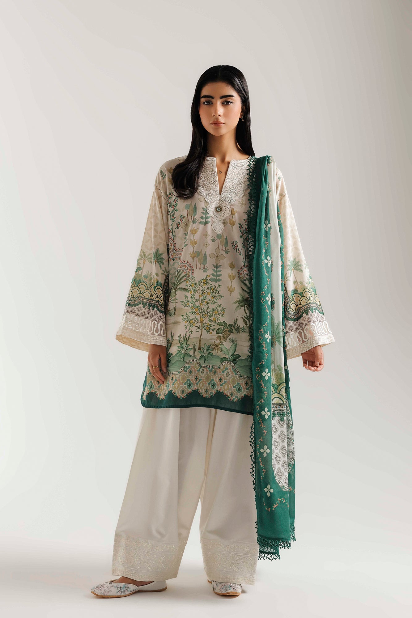 EMBROIDERED SUIT (E4520/103/002)