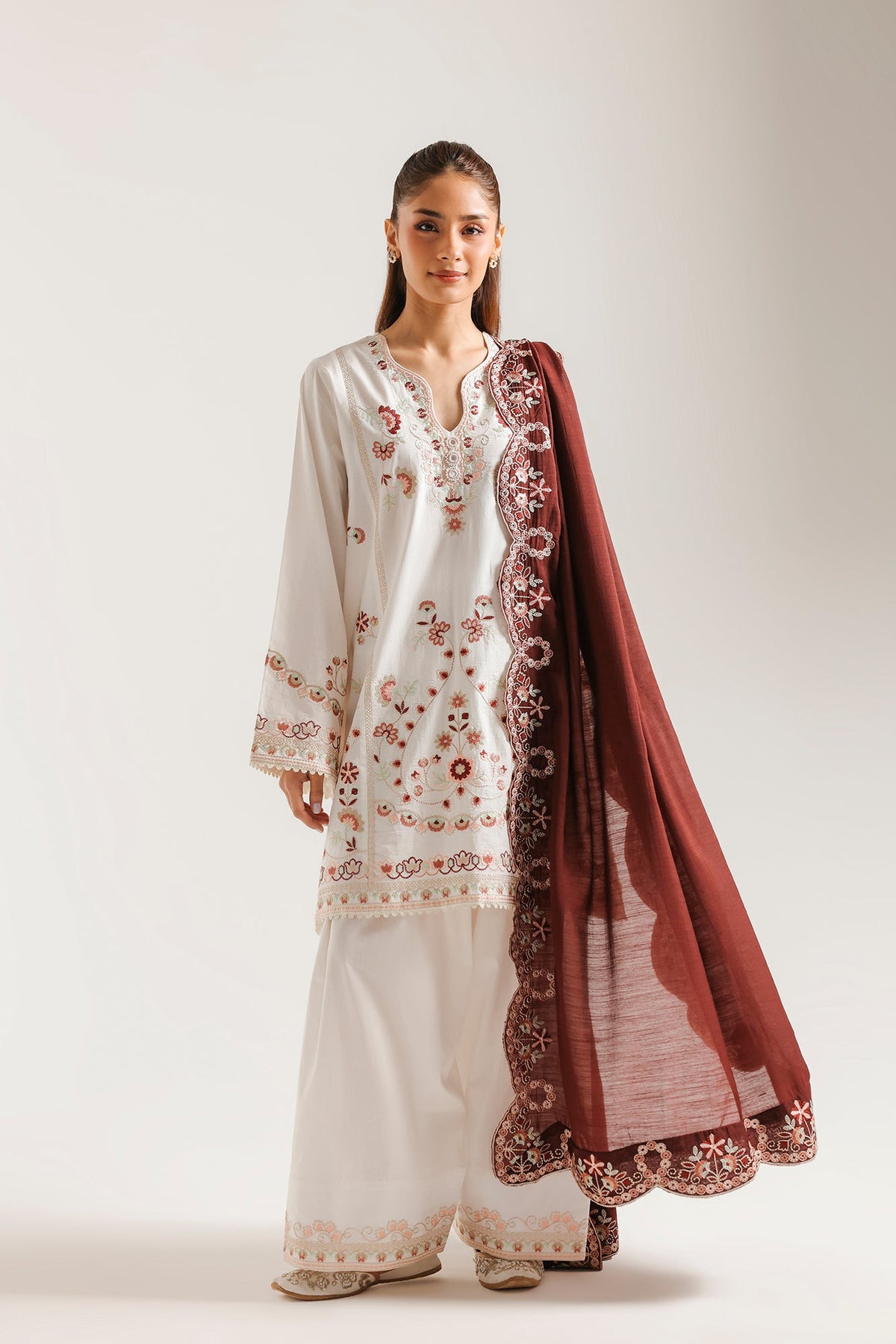 EMBROIDERED SUIT (E4550/103/002)