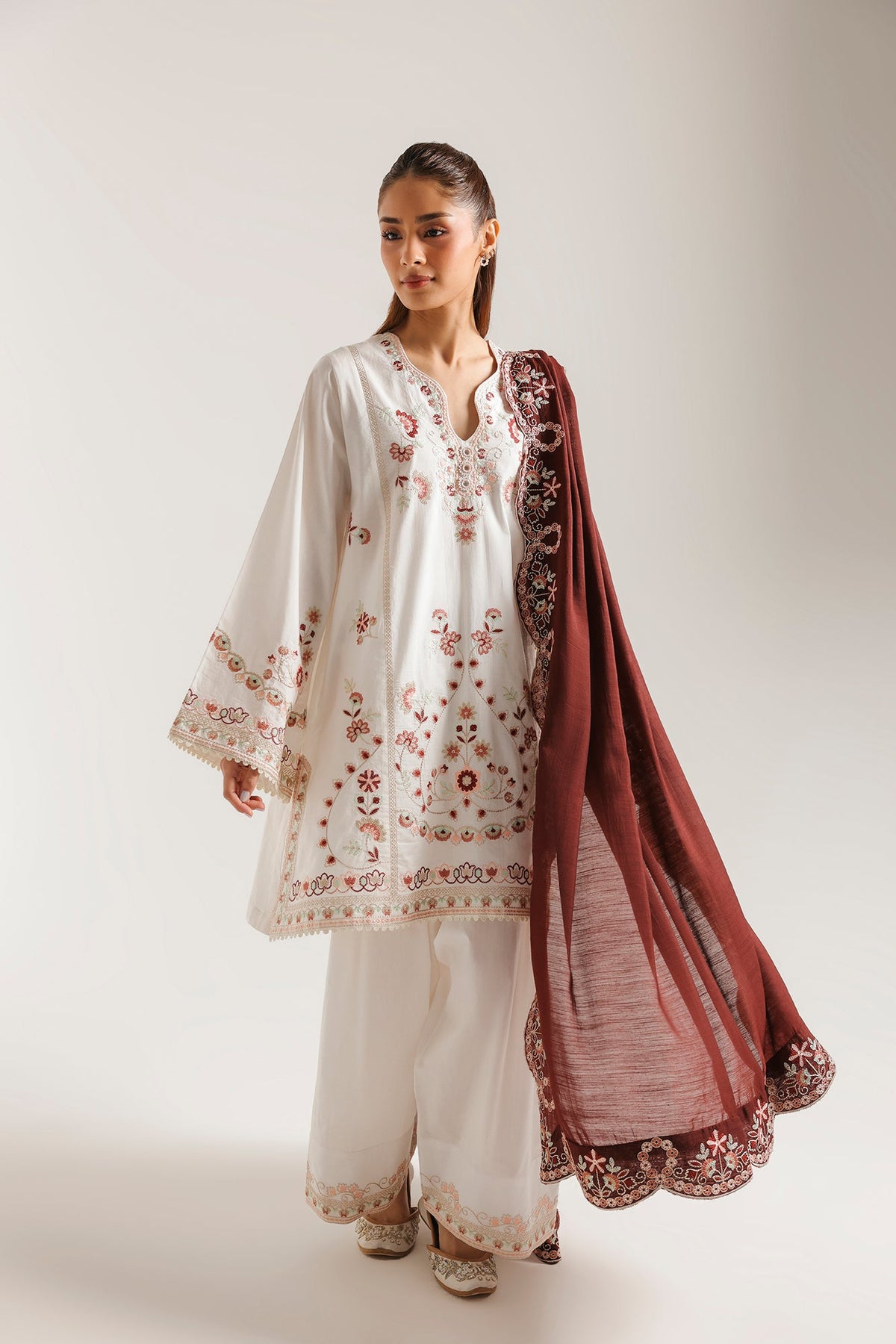 EMBROIDERED SUIT (E4550/103/002)