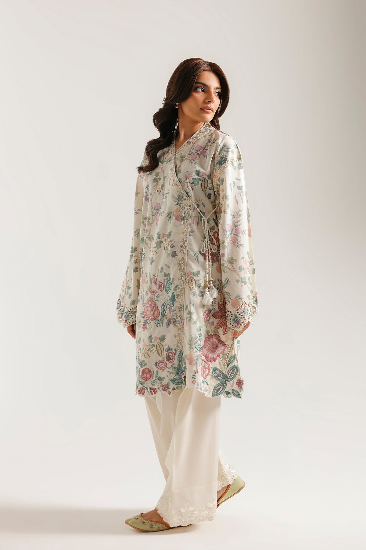 EMBROIDERED SUIT (E4553/103/003)