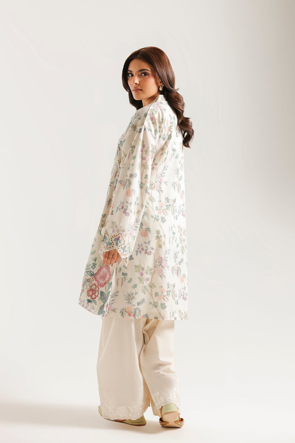 EMBROIDERED SUIT (E4553/103/003)