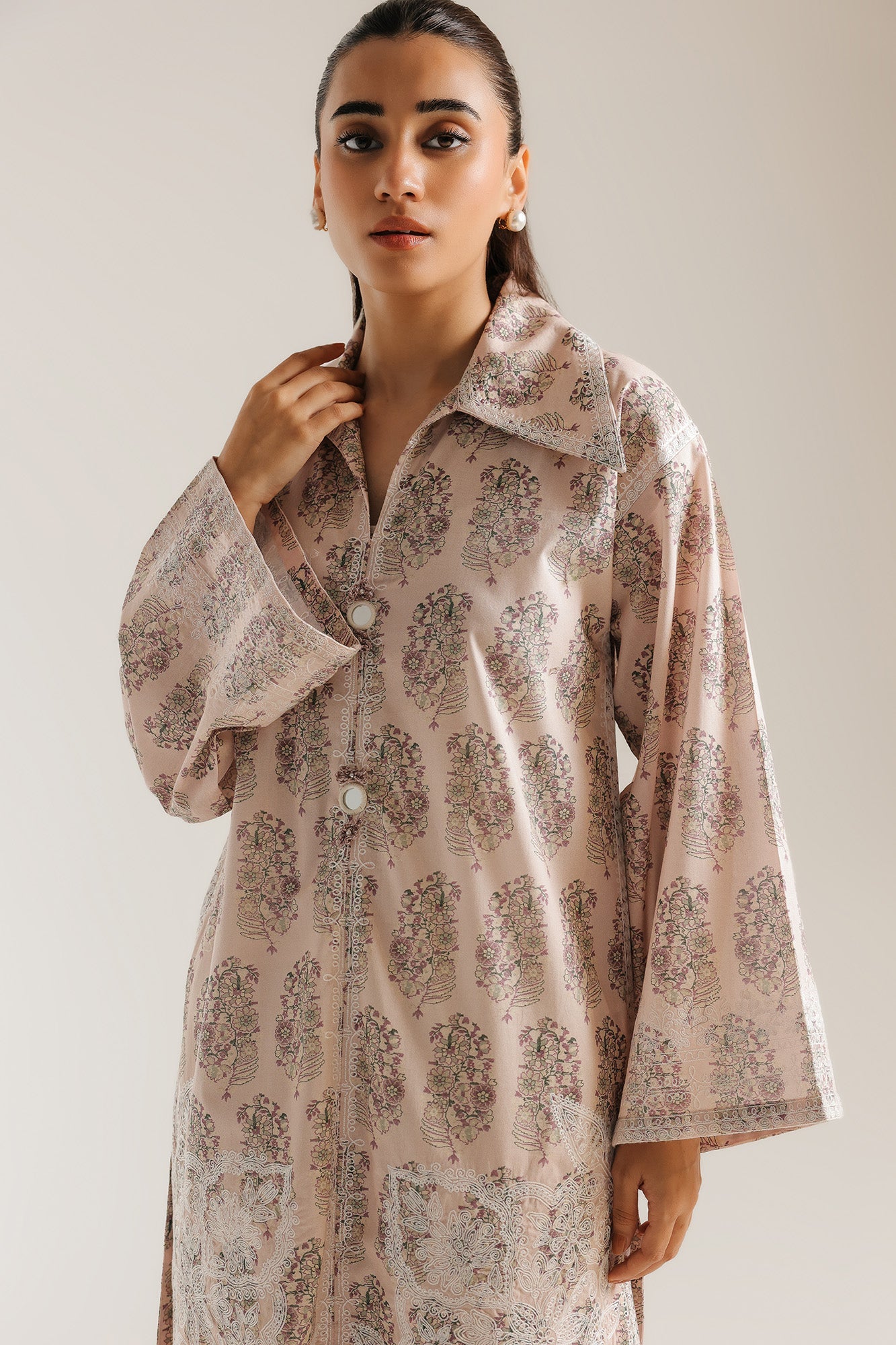 EMBROIDERED SUIT (E4557/103/002)