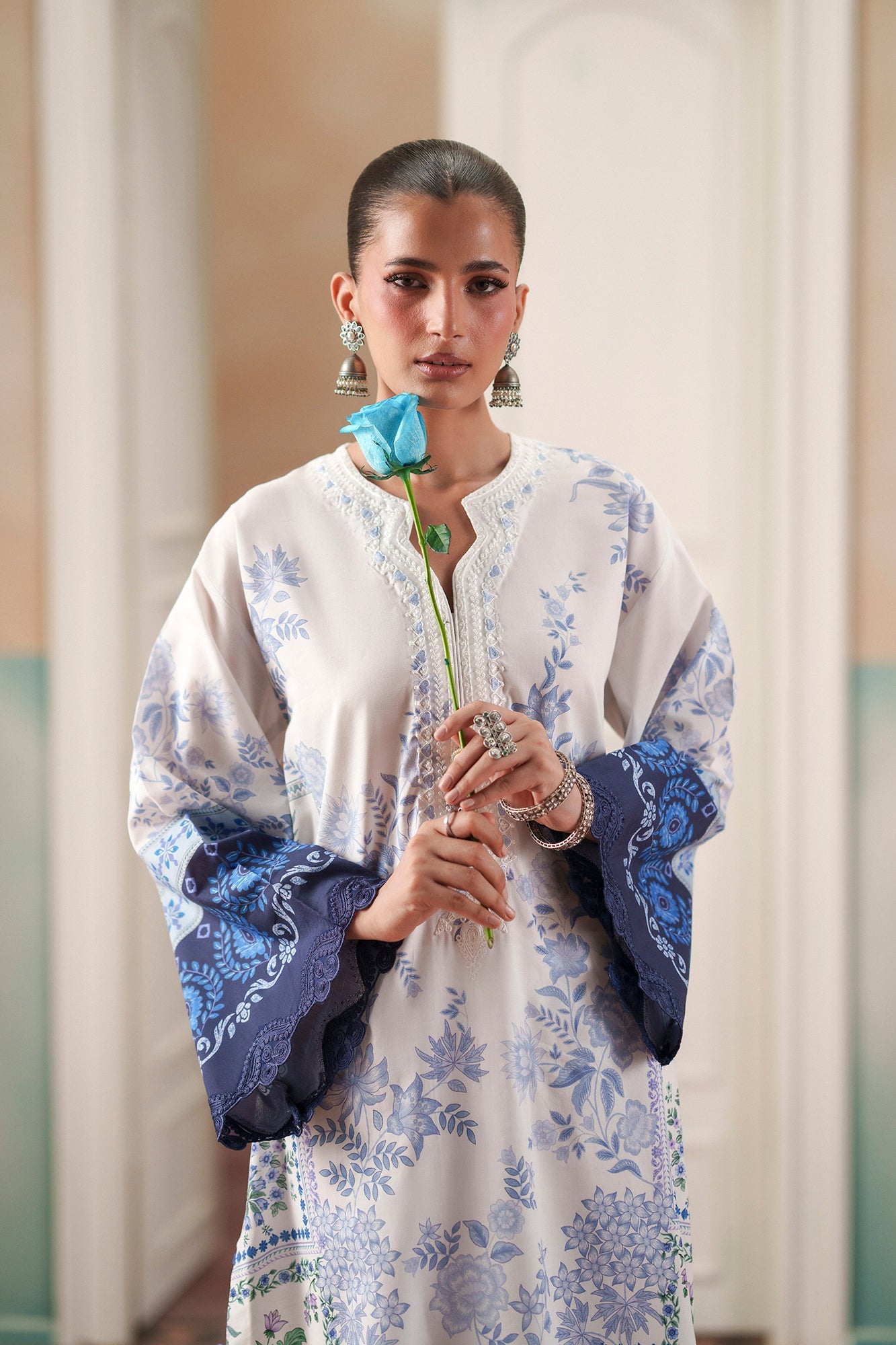 EMBROIDERED SUIT (E4625/103/001)
