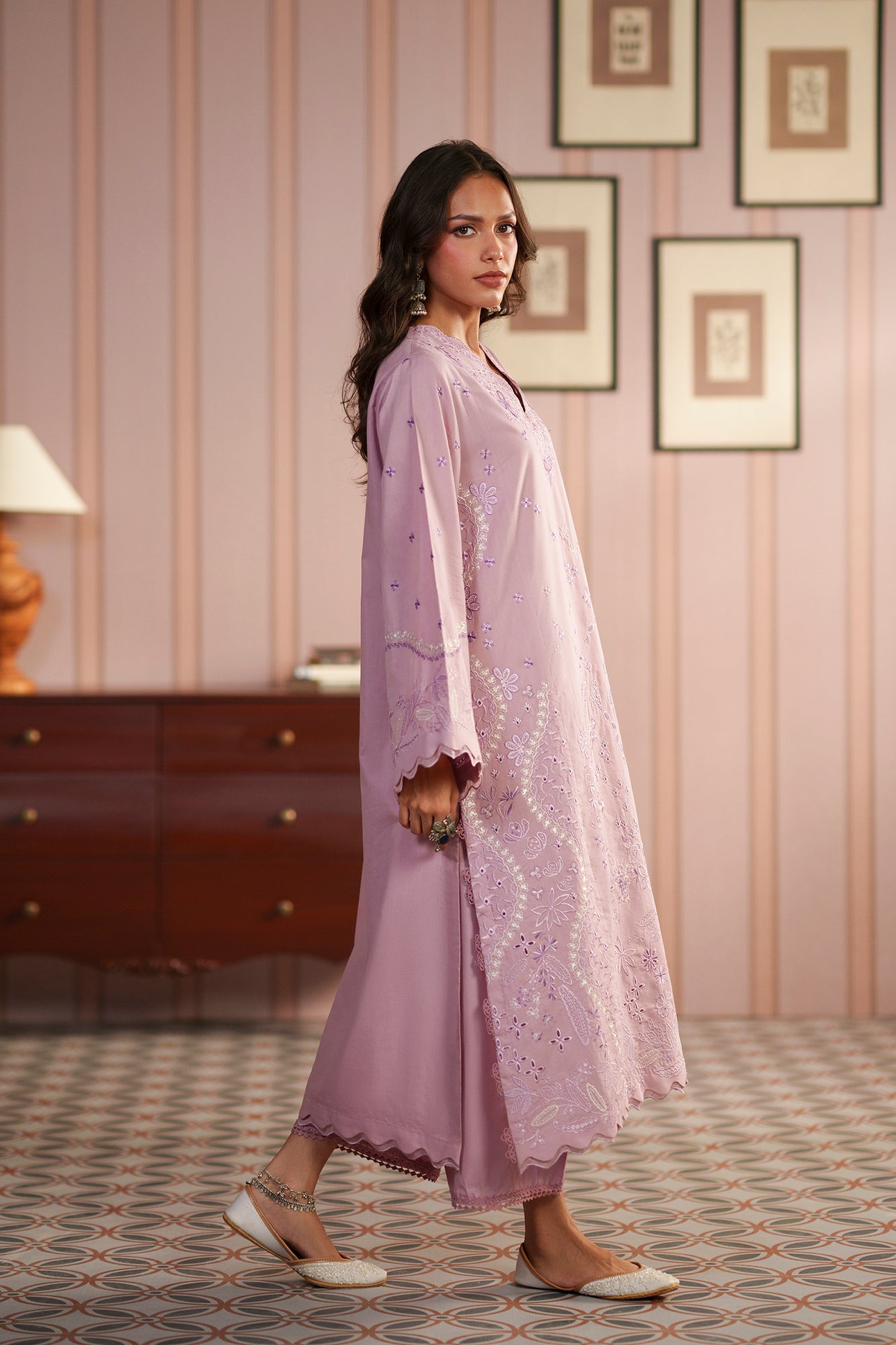 EMBROIDERED SUIT (E4627/103/513)