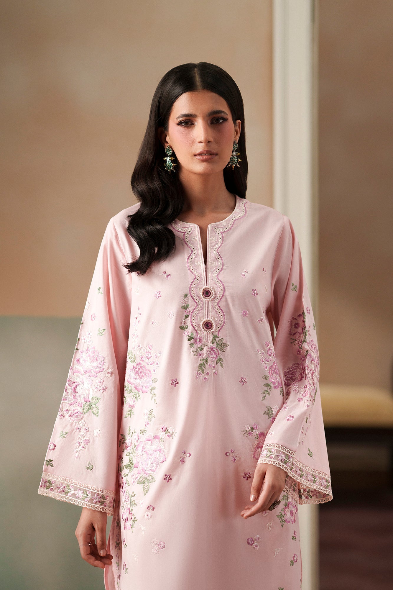 EMBROIDERED SUIT (E4641/103/424)