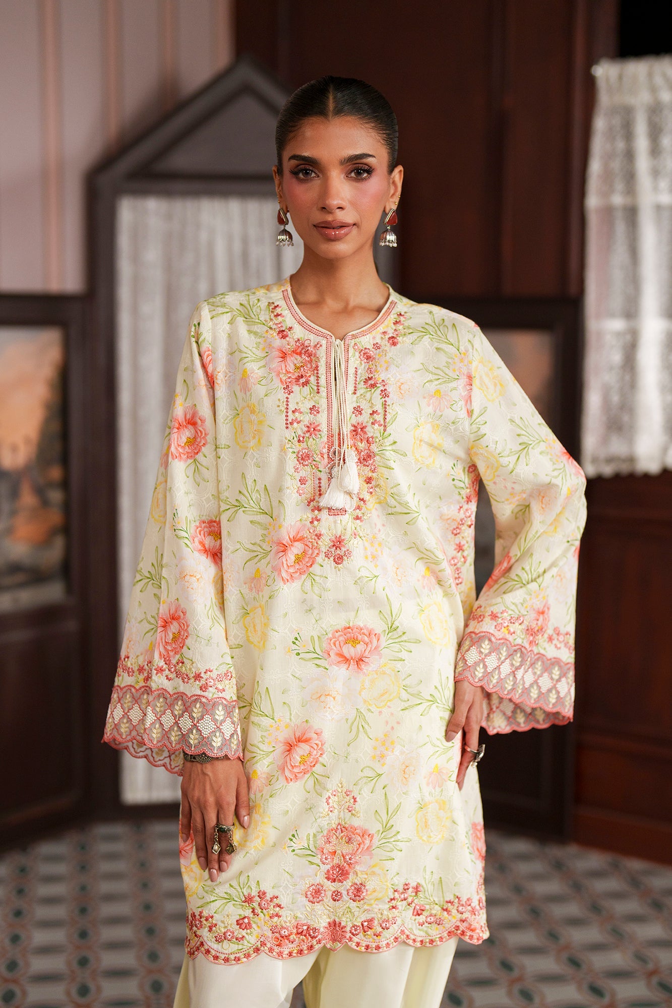EMBROIDERED SUIT (E4648/103/004)