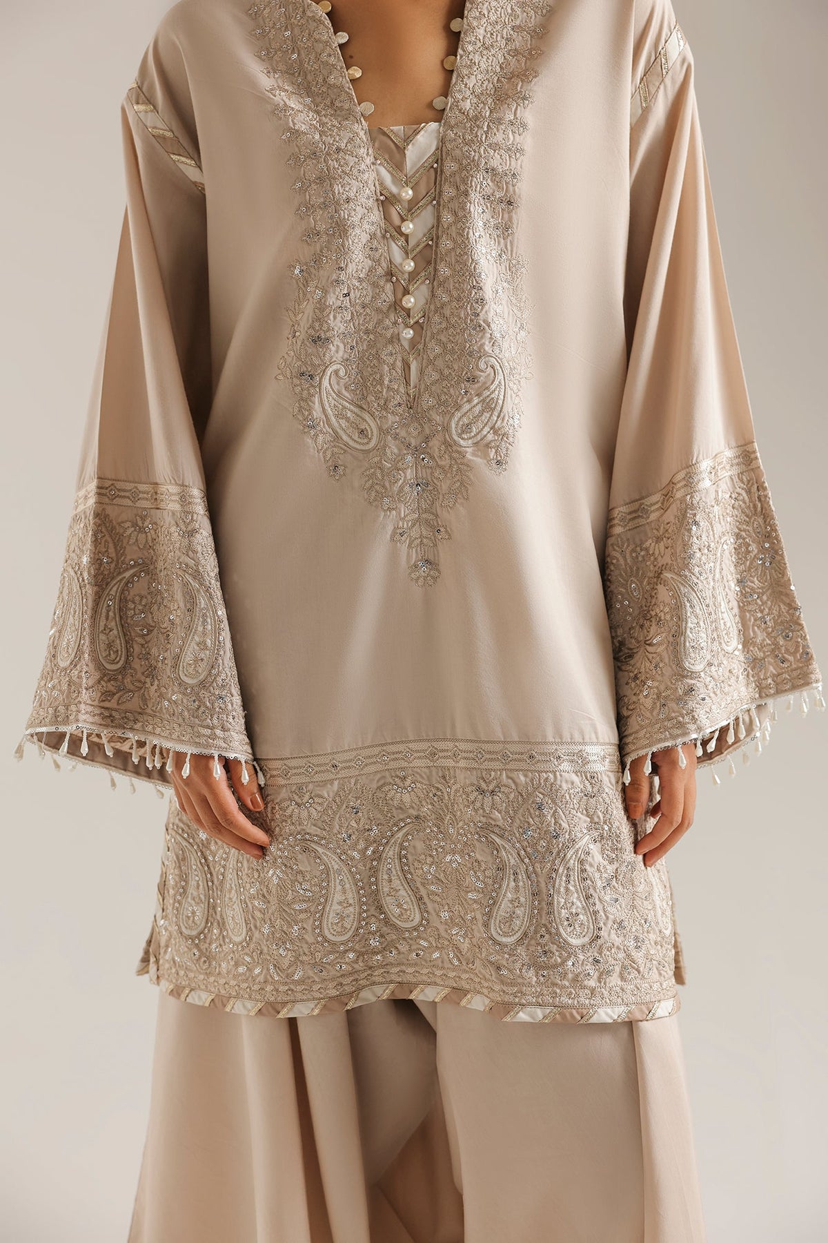 EMBROIDERED SUIT (E4717/103/007)