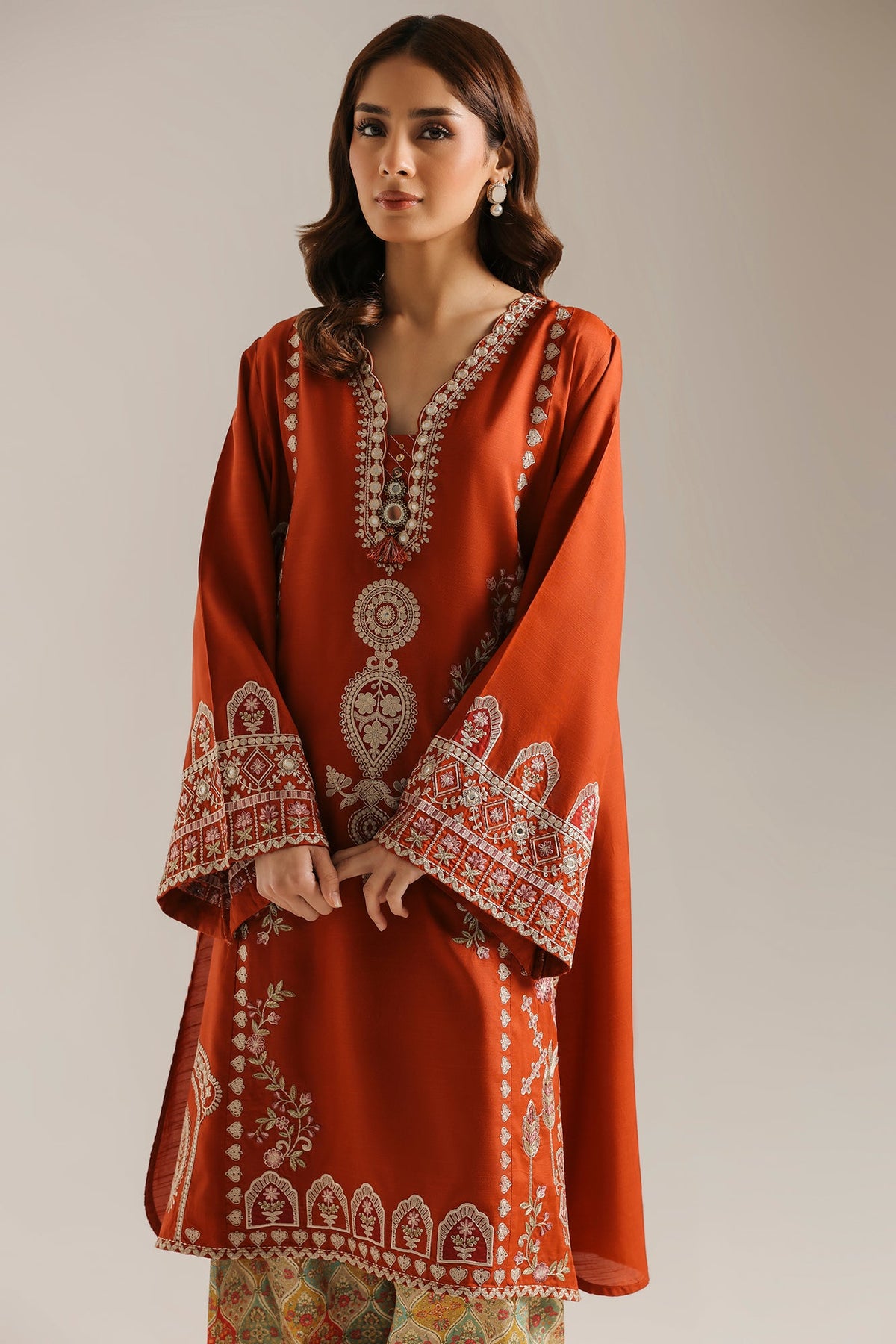 EMBROIDERED SUIT (E4728-103-320)