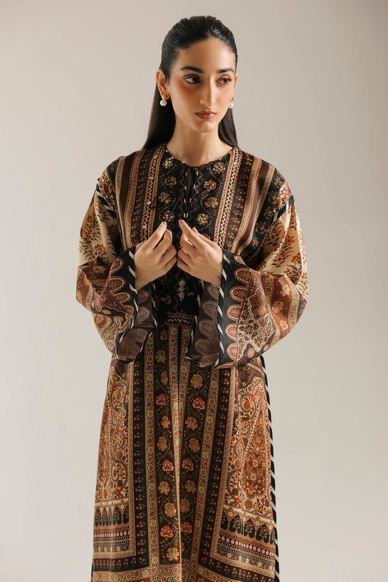 EMBROIDERED KAFTAN (E4730-103-004)