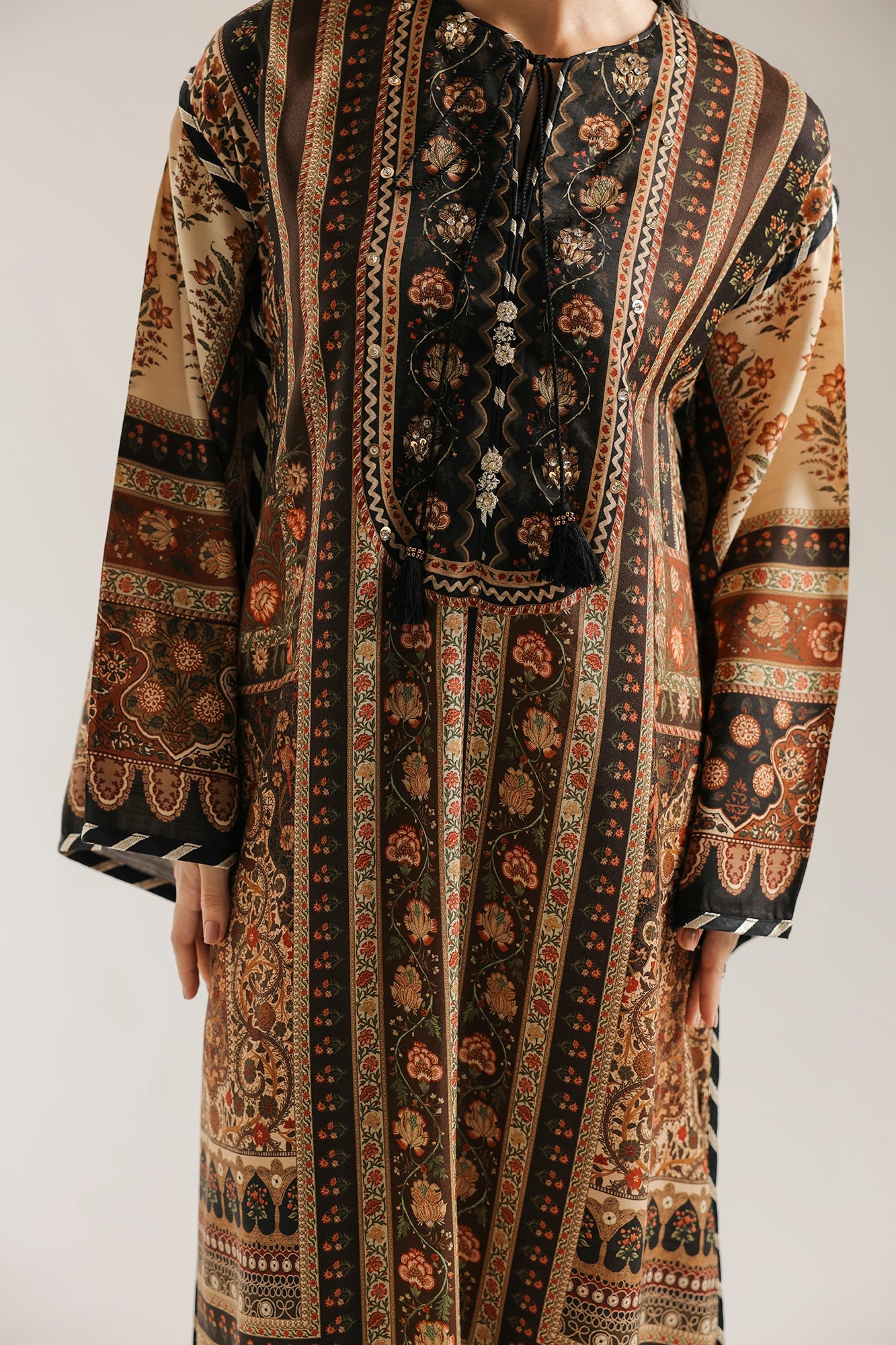 EMBROIDERED KAFTAN (E4730-103-004)