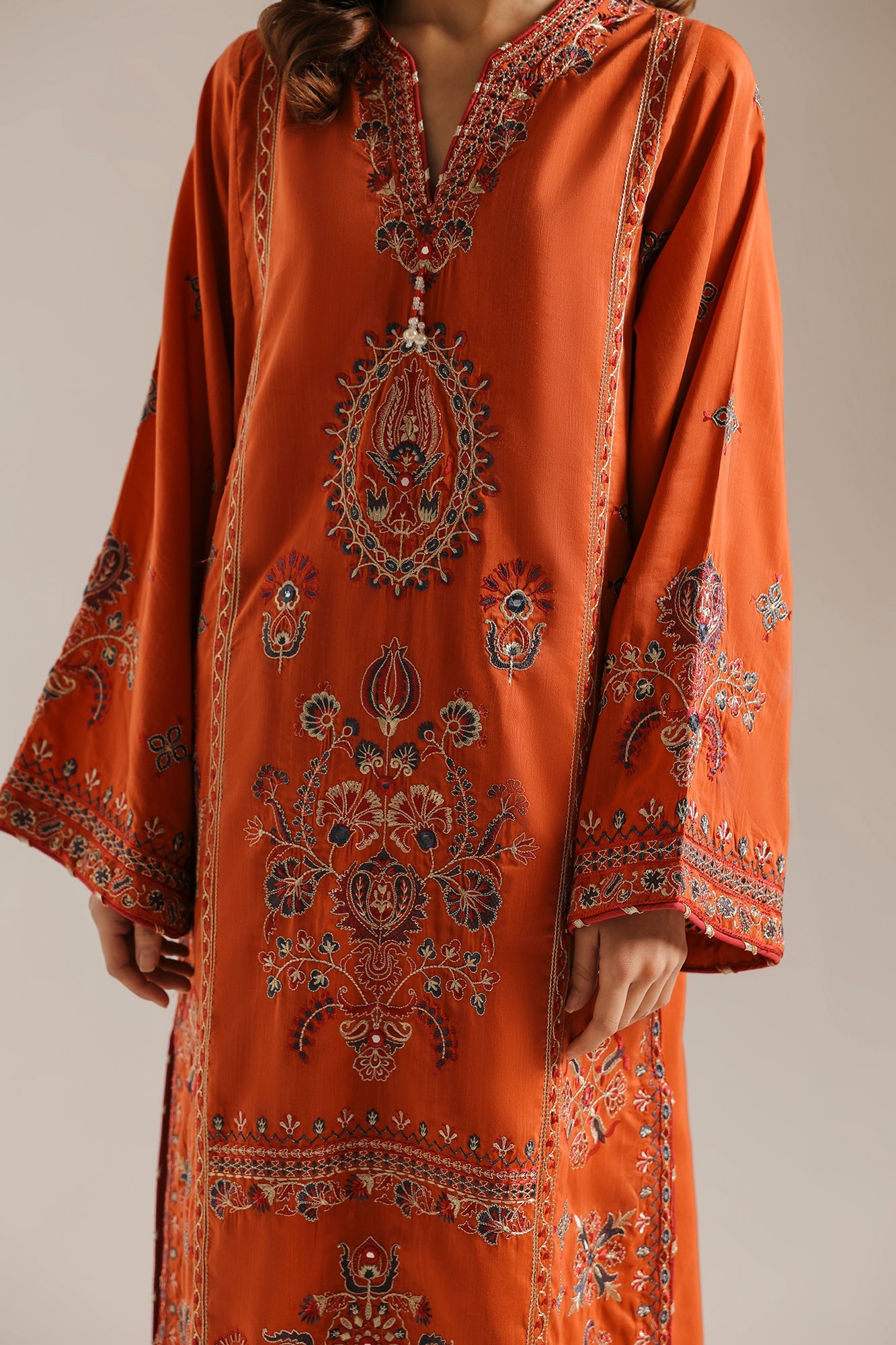 EMBROIDERED SUIT (E4744-103-204)