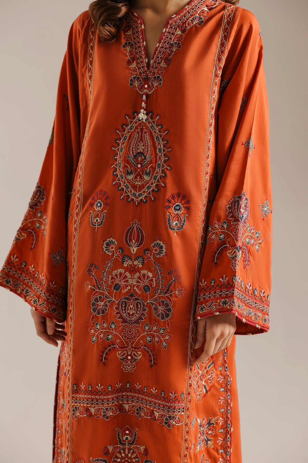 EMBROIDERED SUIT (E4744-103-204)