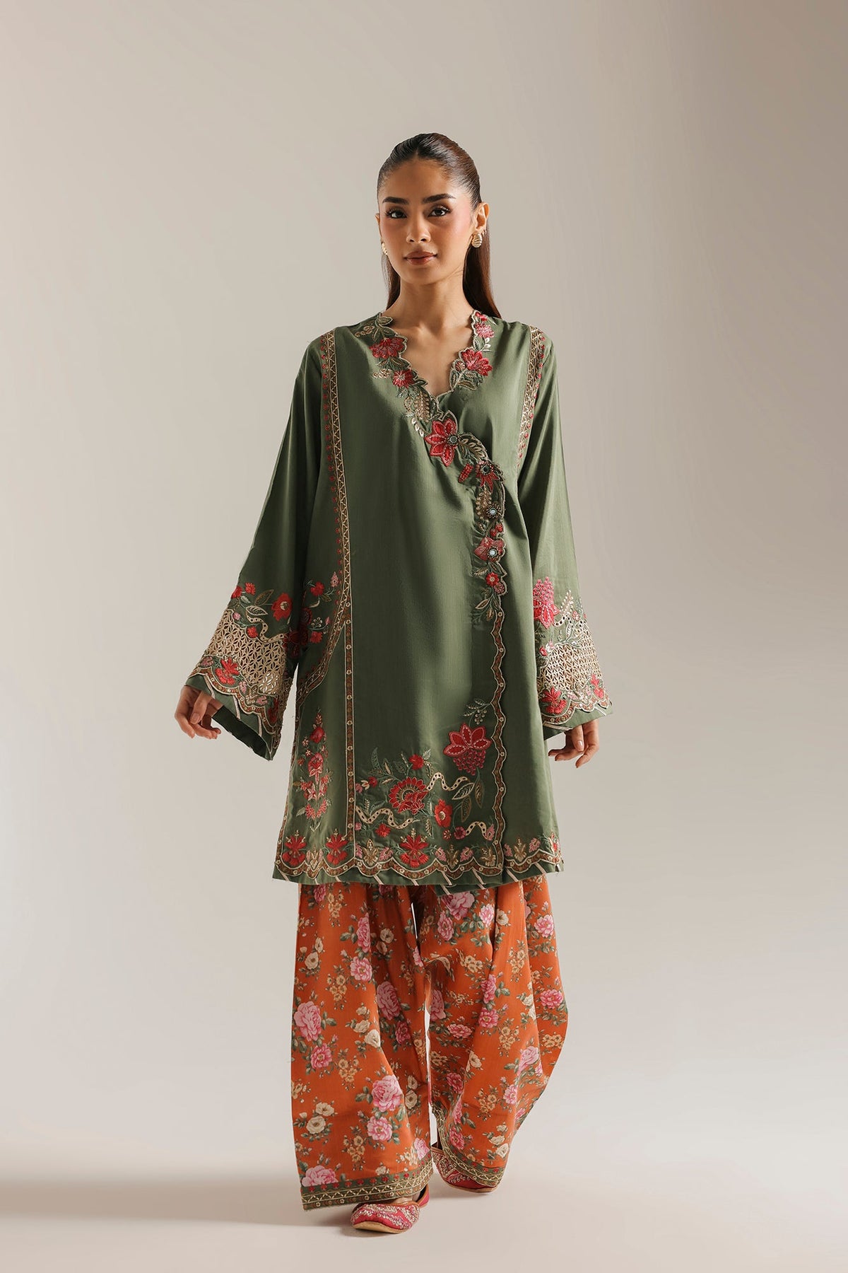 EMBROIDERED SUIT (E4748-103-121)
