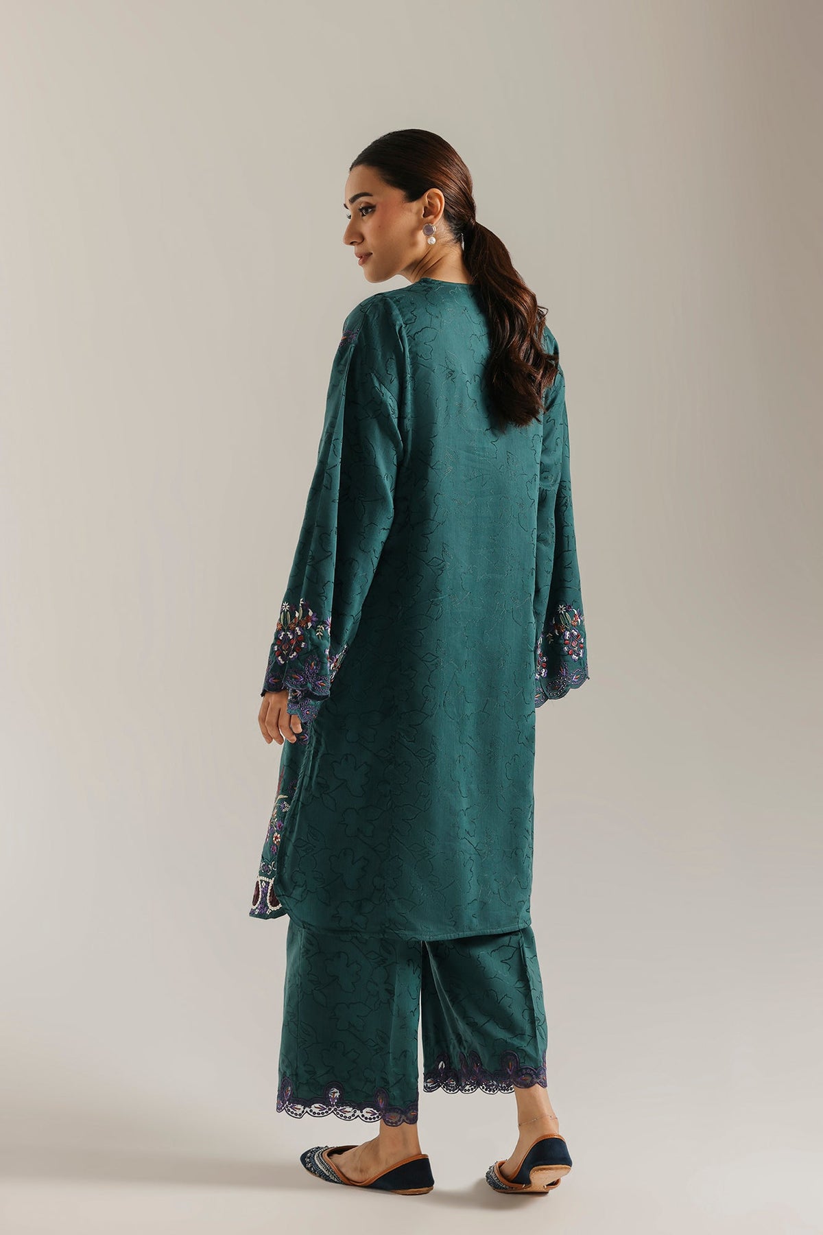 EMBROIDERED SUIT (E4750-103-705)