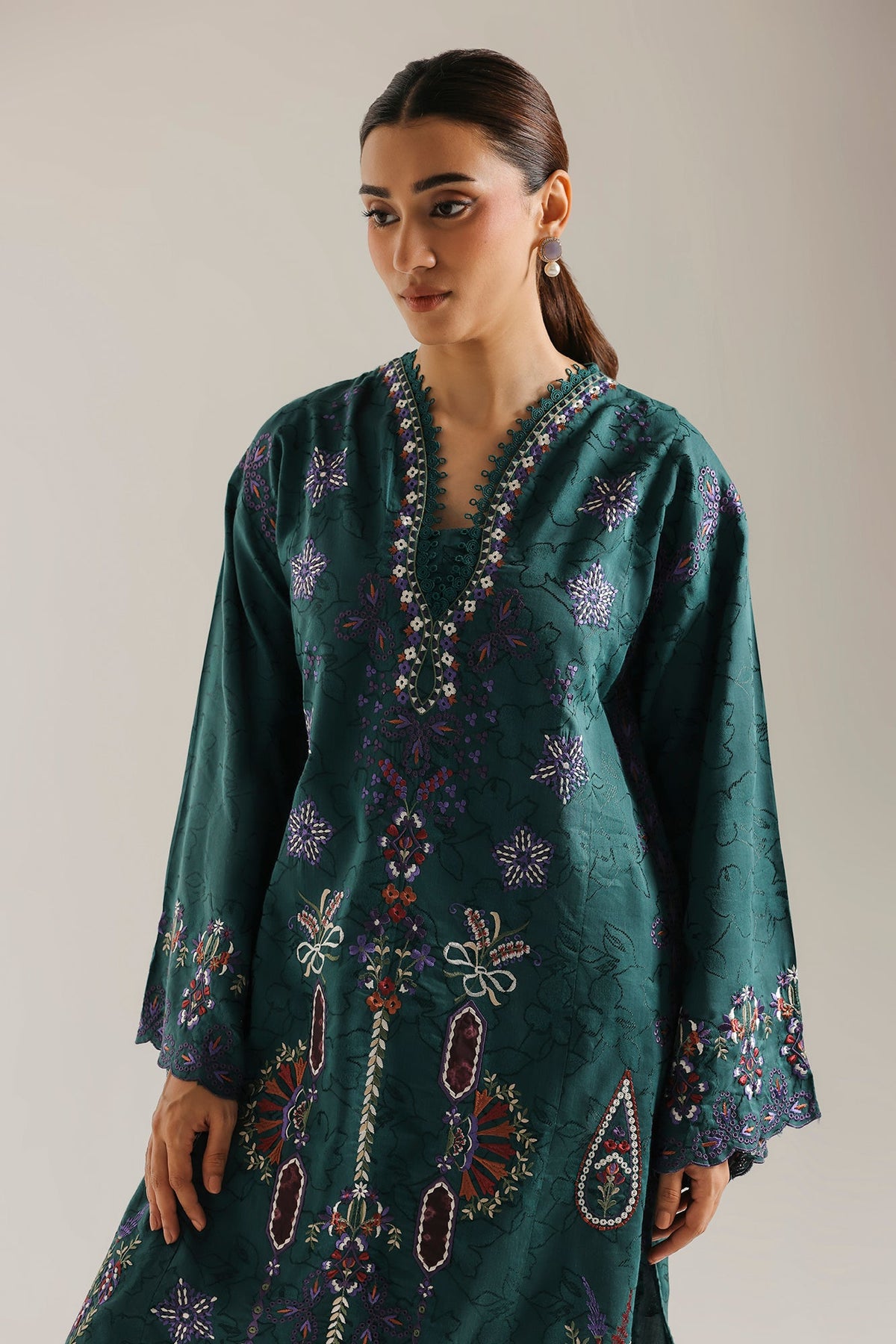 EMBROIDERED SUIT (E4750-103-705)