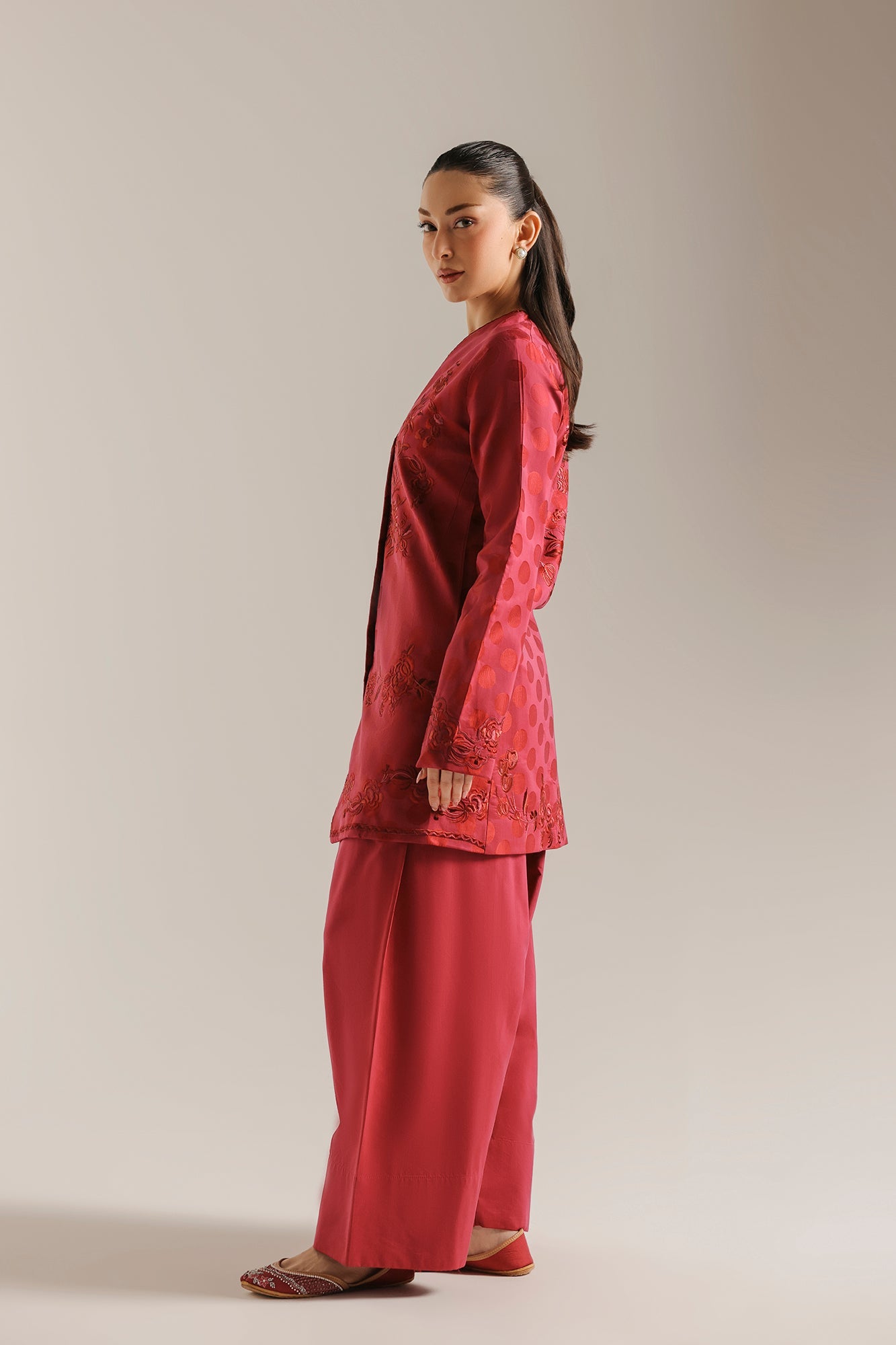 EMBROIDERED SUIT (E4755/103/405)