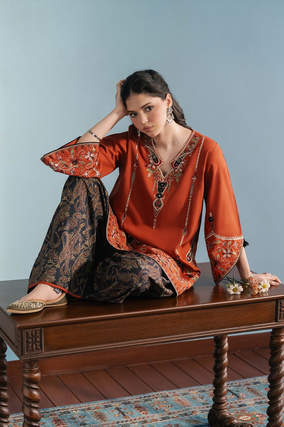 EMBROIDERED SUIT (E4766-103-205)