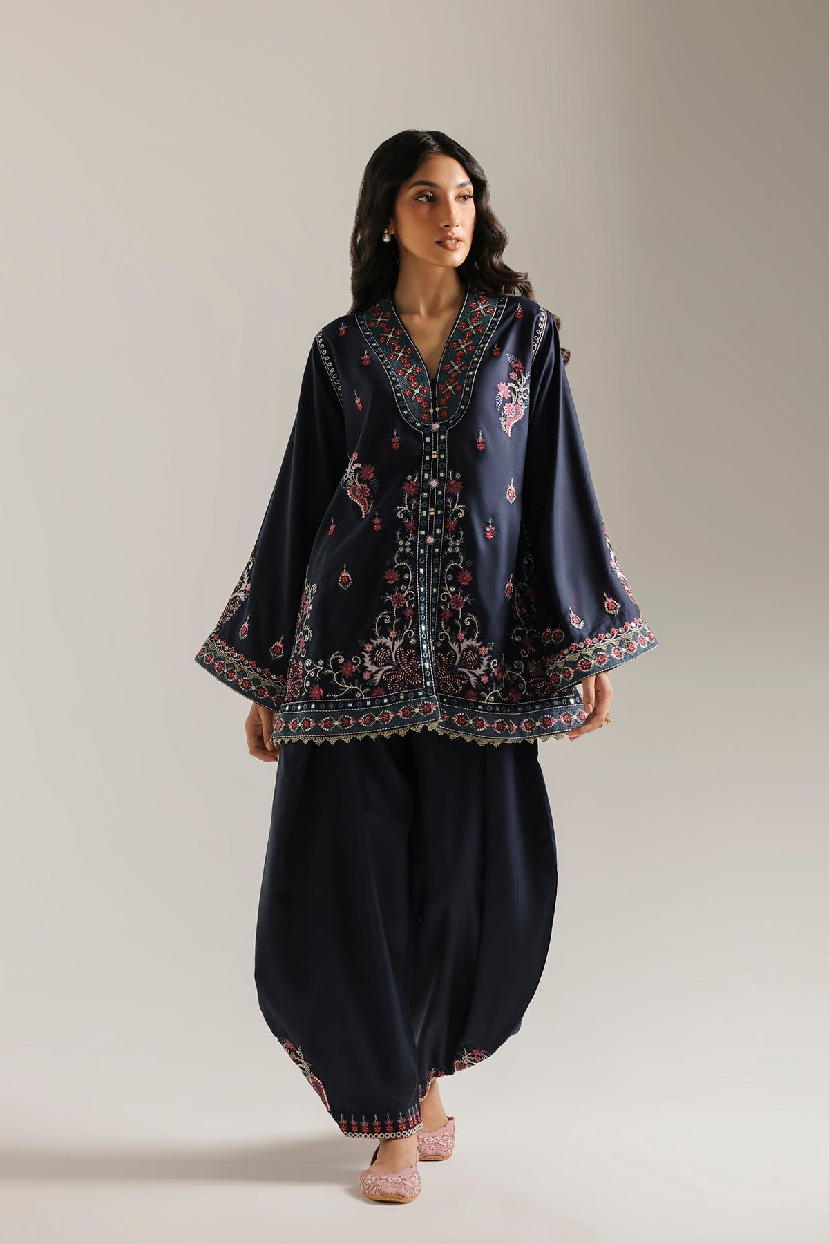 EMBROIDERED SUIT (E4776-103-620)