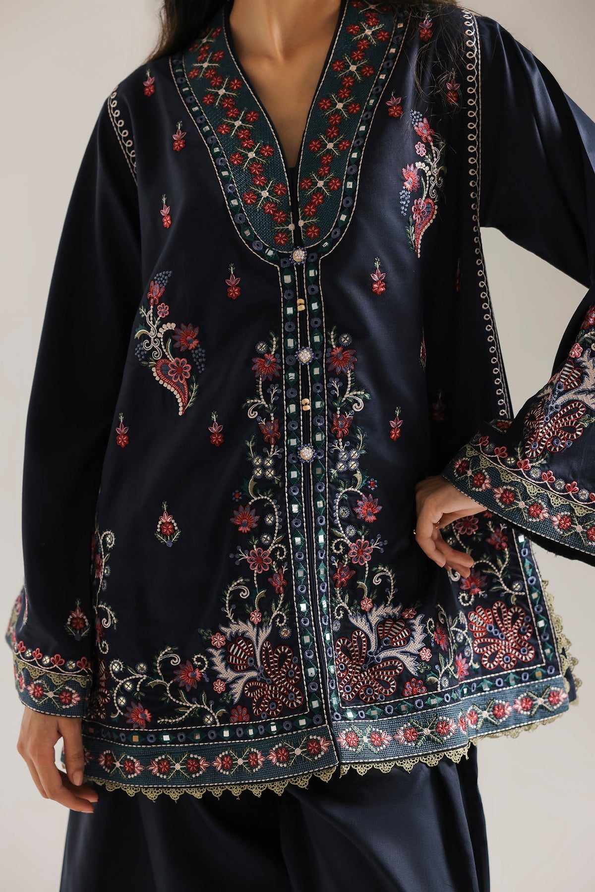 EMBROIDERED SUIT (E4776-103-620)