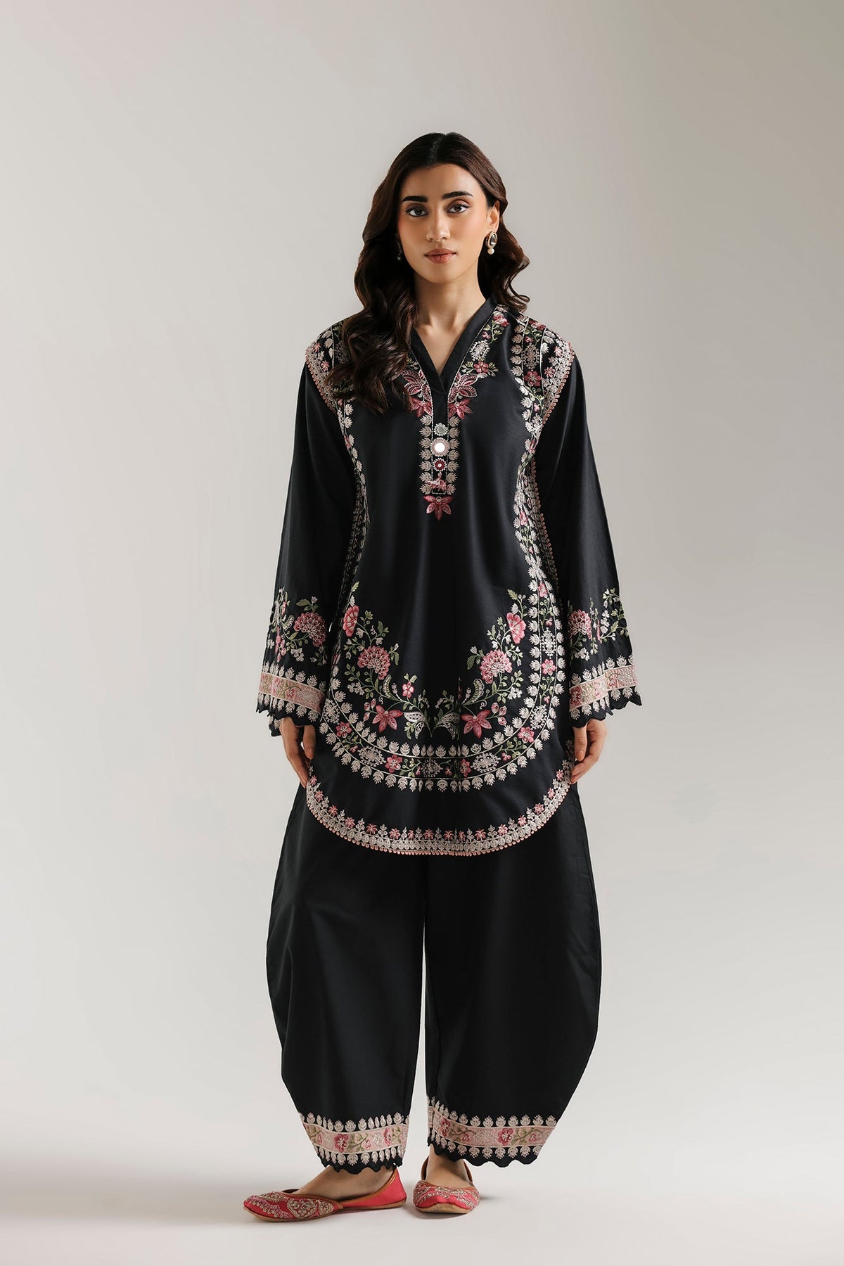 EMBROIDERED SUIT (E4790-103-901)