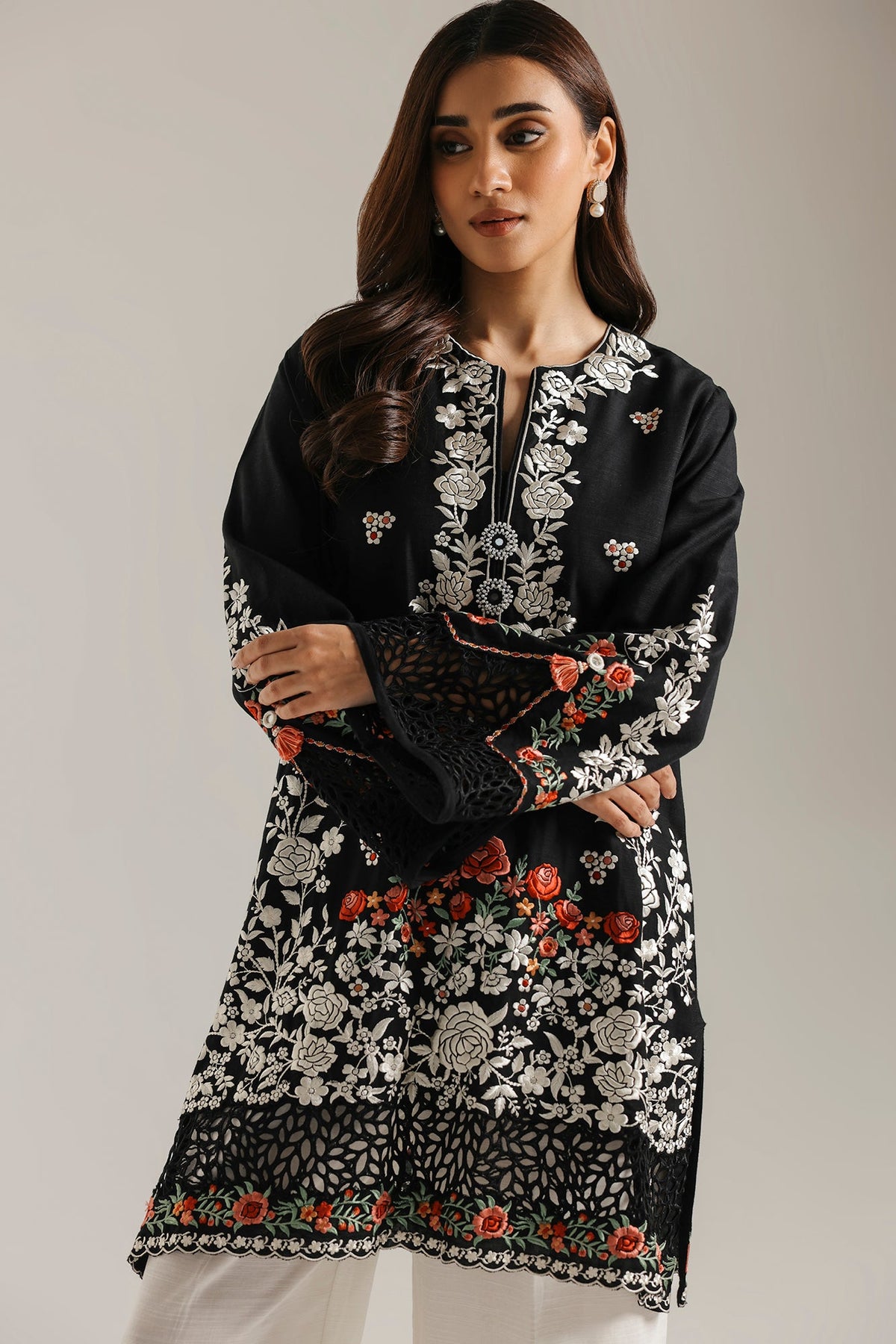 EMBROIDERED SUIT (E4792-103-901)