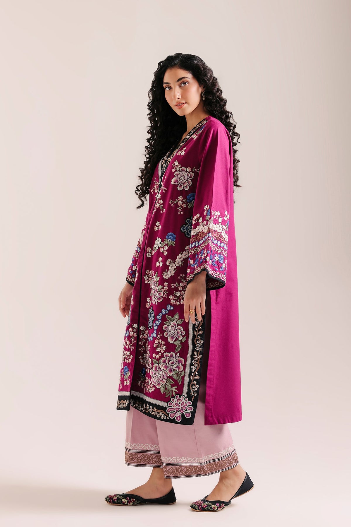 EMBROIDERED SUIT (E4793-103-403)