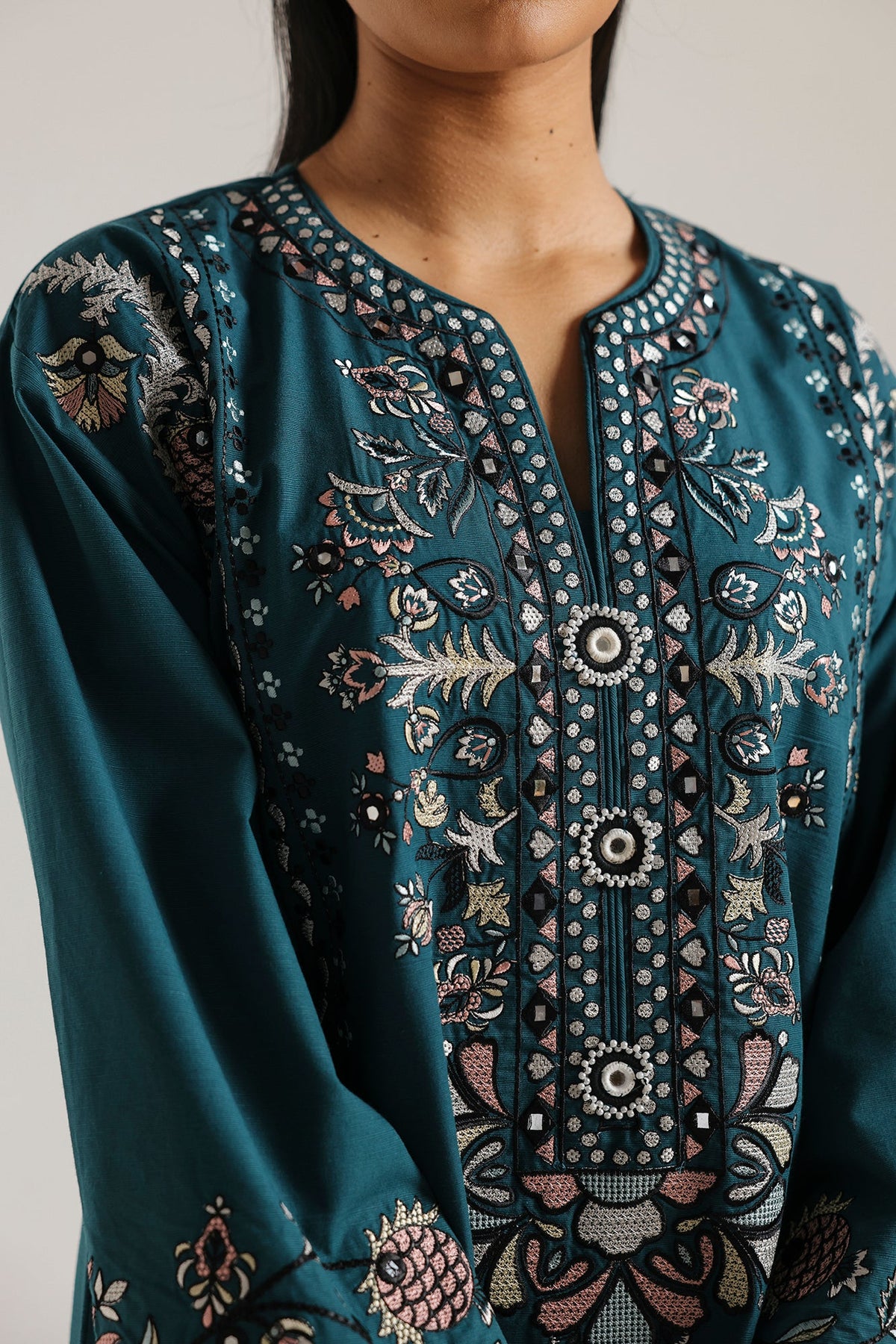 EMBROIDERED SUIT (E4794-103-706)
