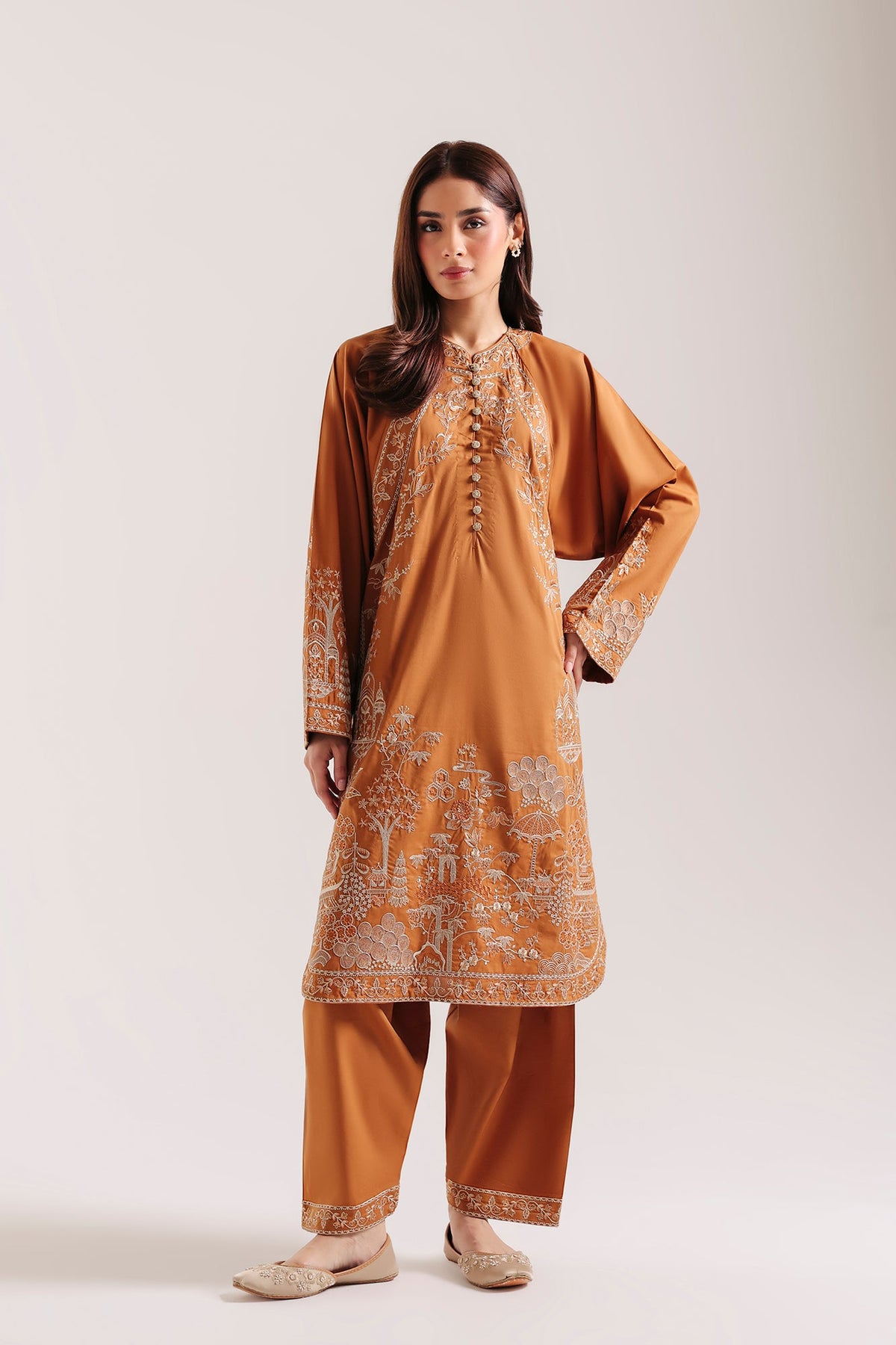 EMBROIDERED SUIT (E4808-103-218)