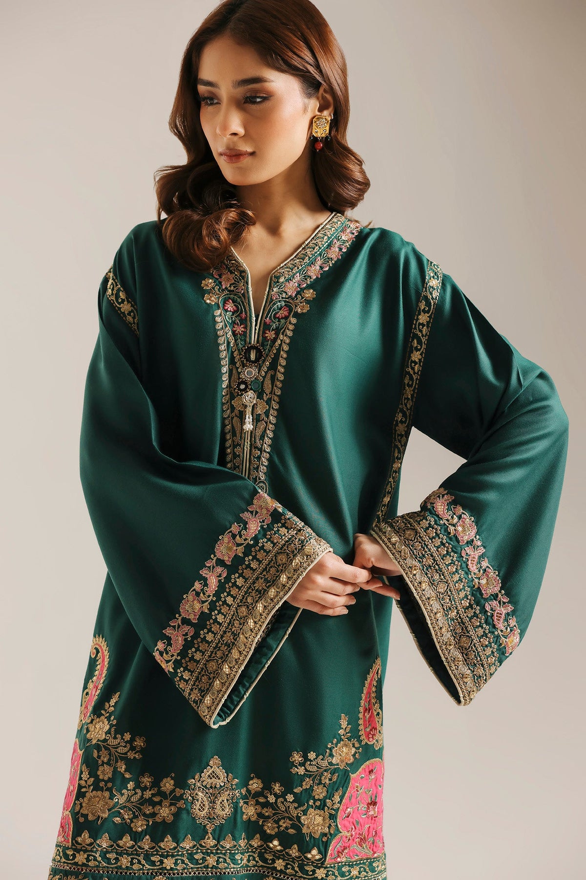 EMBROIDERED SUIT (E4815-103-711)