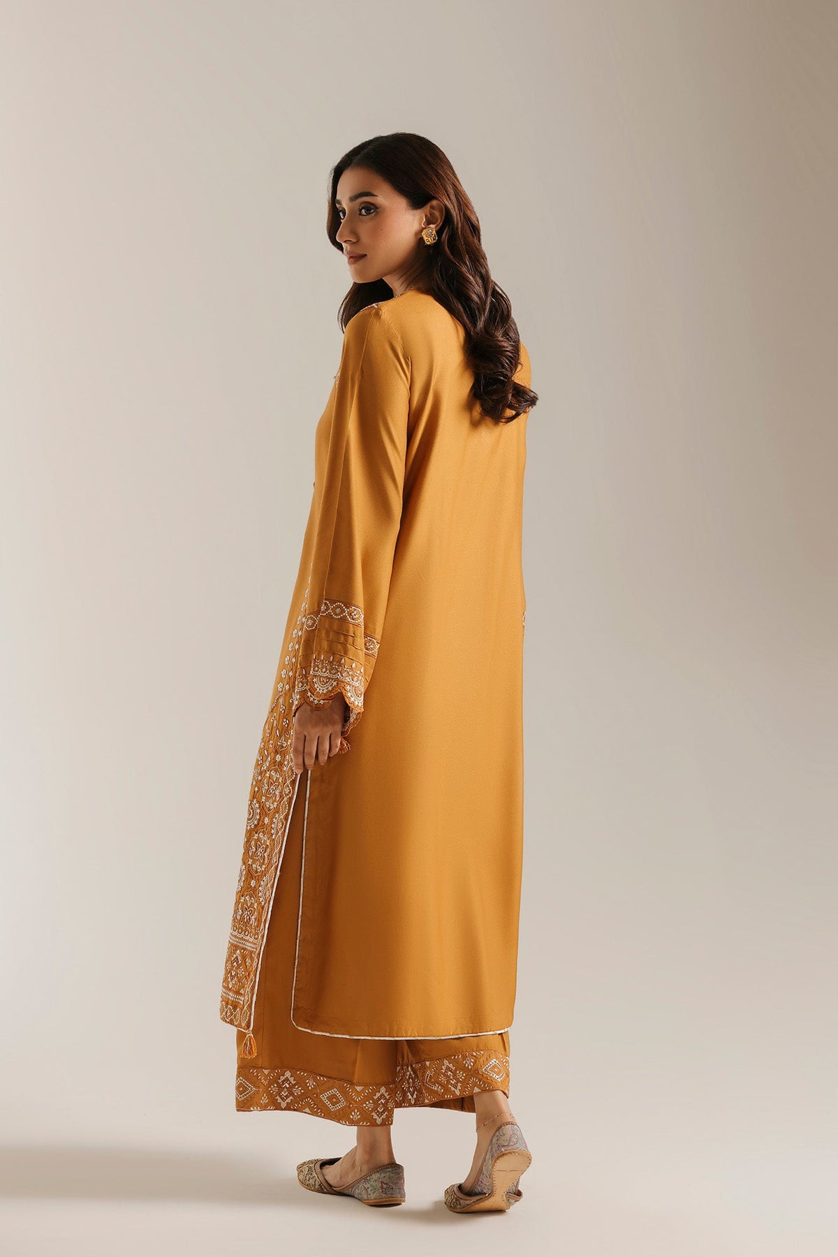 EMBROIDERED SUIT (E4816-103-218)