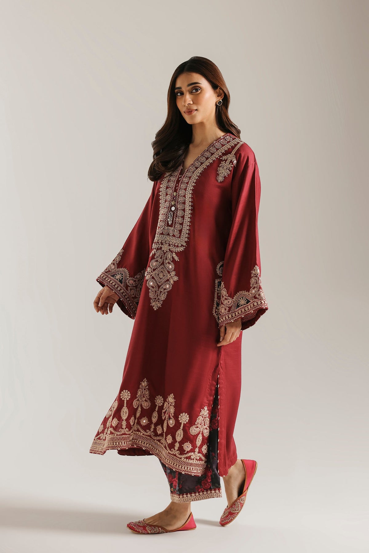 EMBROIDERED SUIT (E4831-103-519)