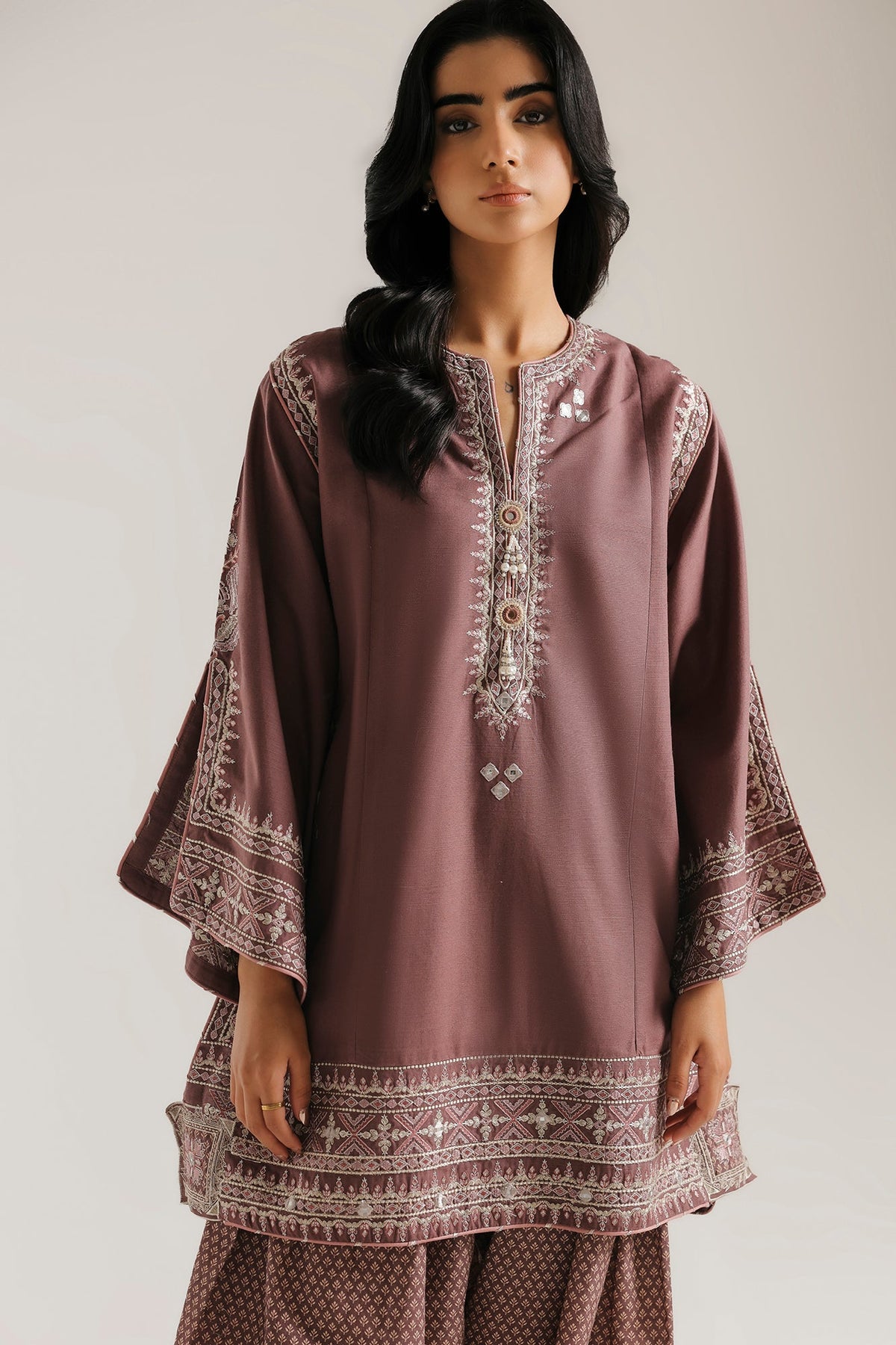 EMBROIDERED SUIT (E4862-103-805)