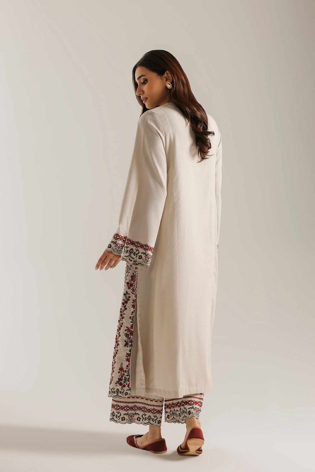 EMBROIDERED SUIT (E4881-103-004)