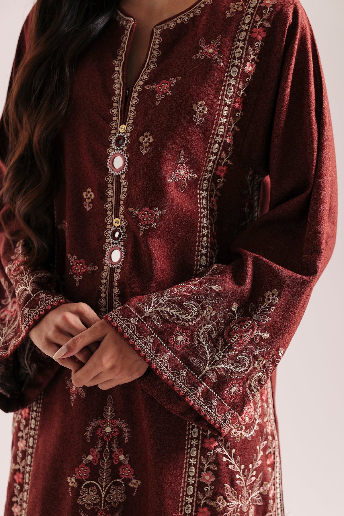 EMBROIDERED SUIT (E4883-103-317)