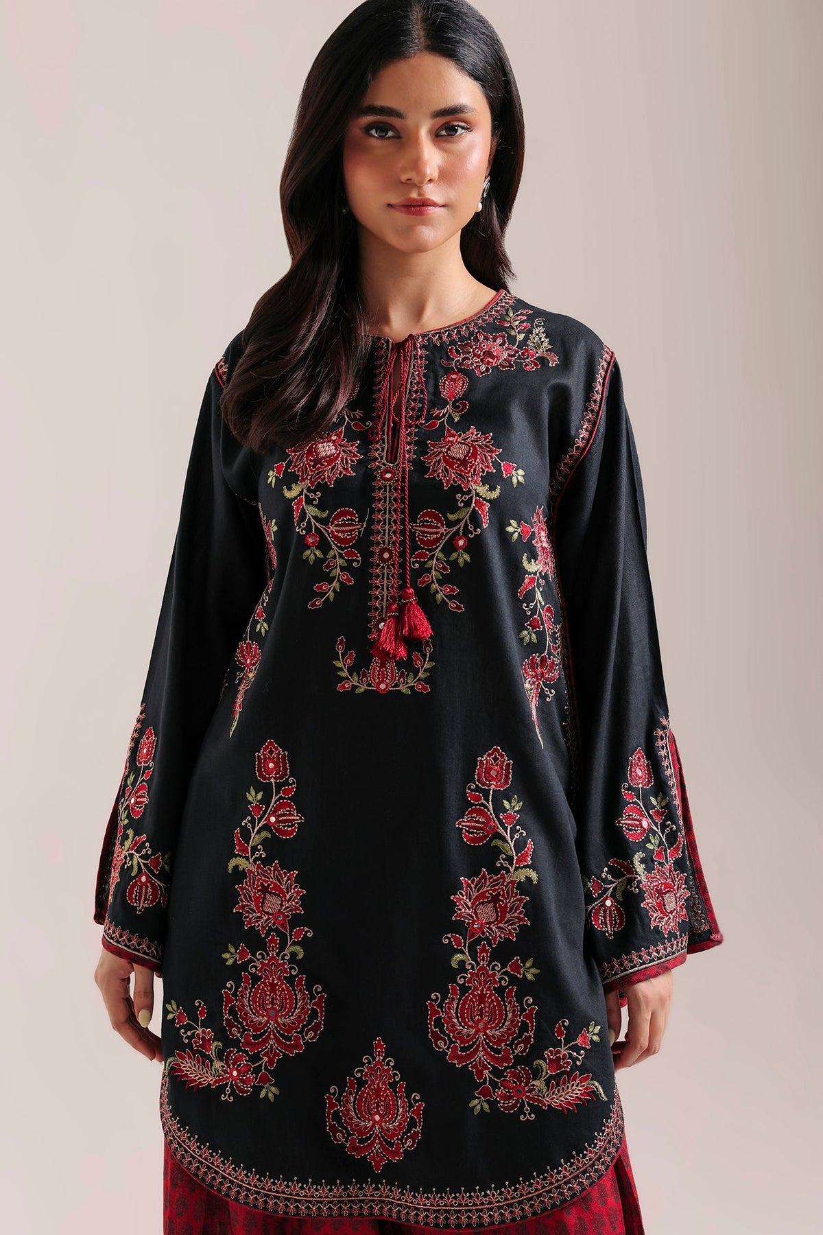 EMBROIDERED SUIT (E4890-103-902)