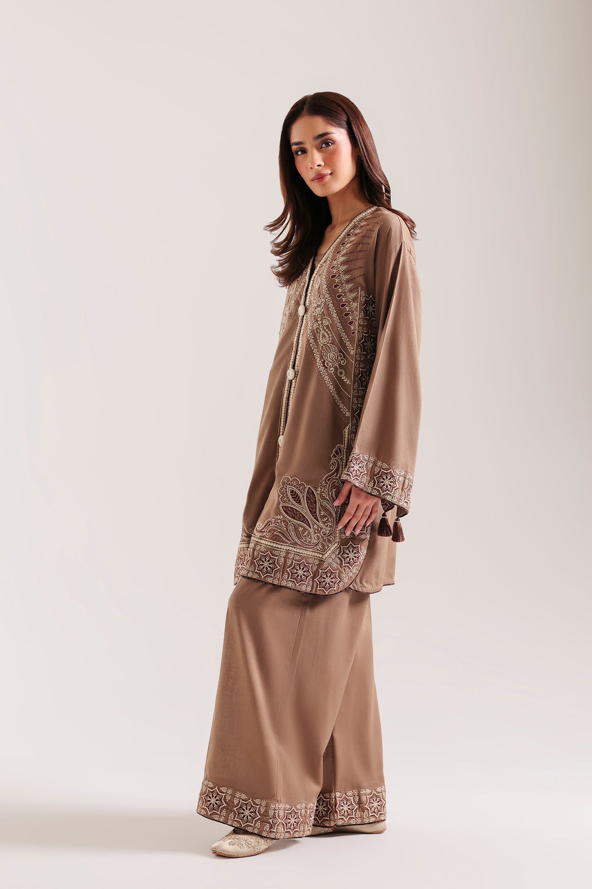 EMBROIDERED SUIT (E4902-103-806)