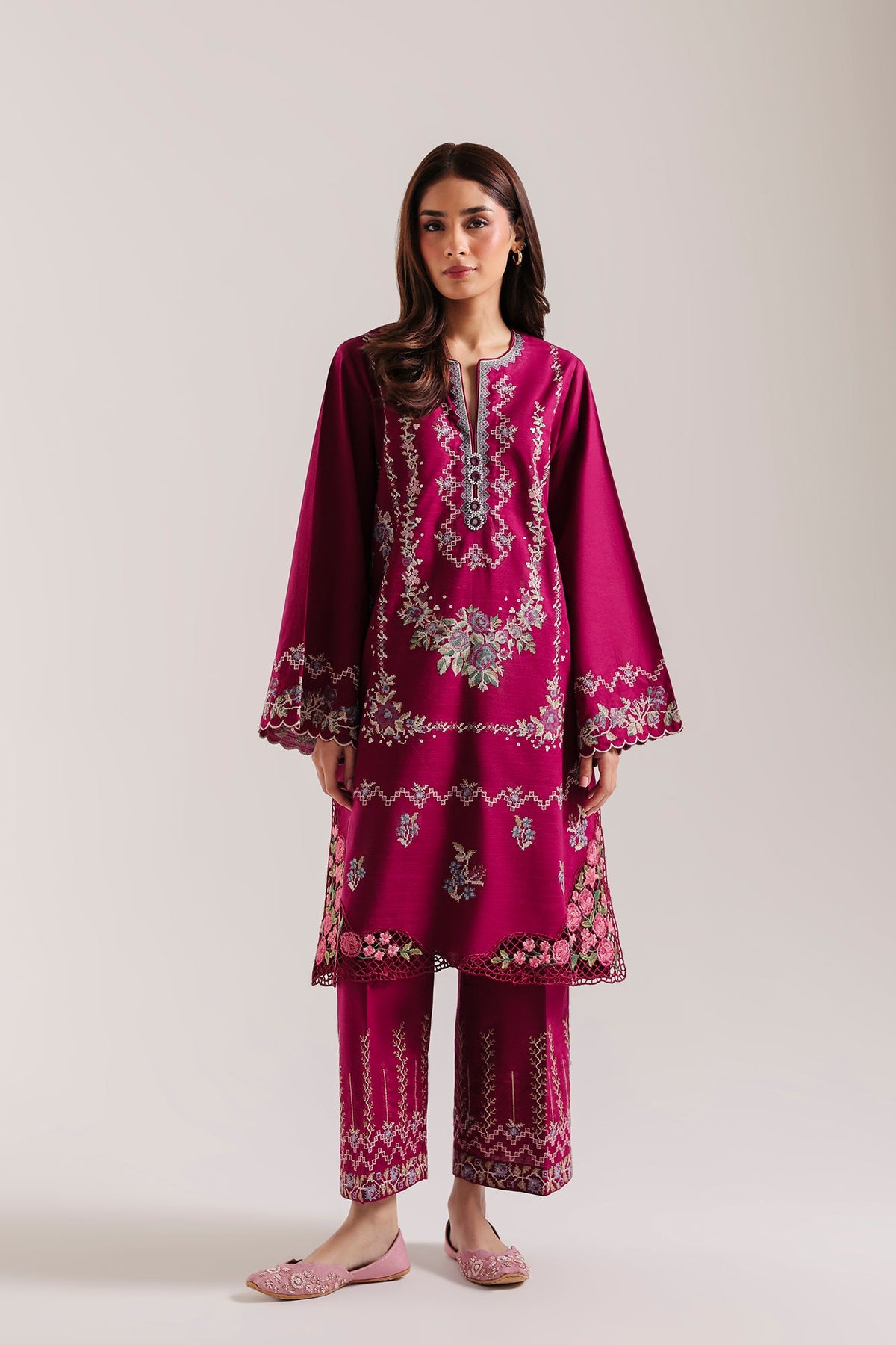 EMBROIDERED SUIT (E4907-103-402)