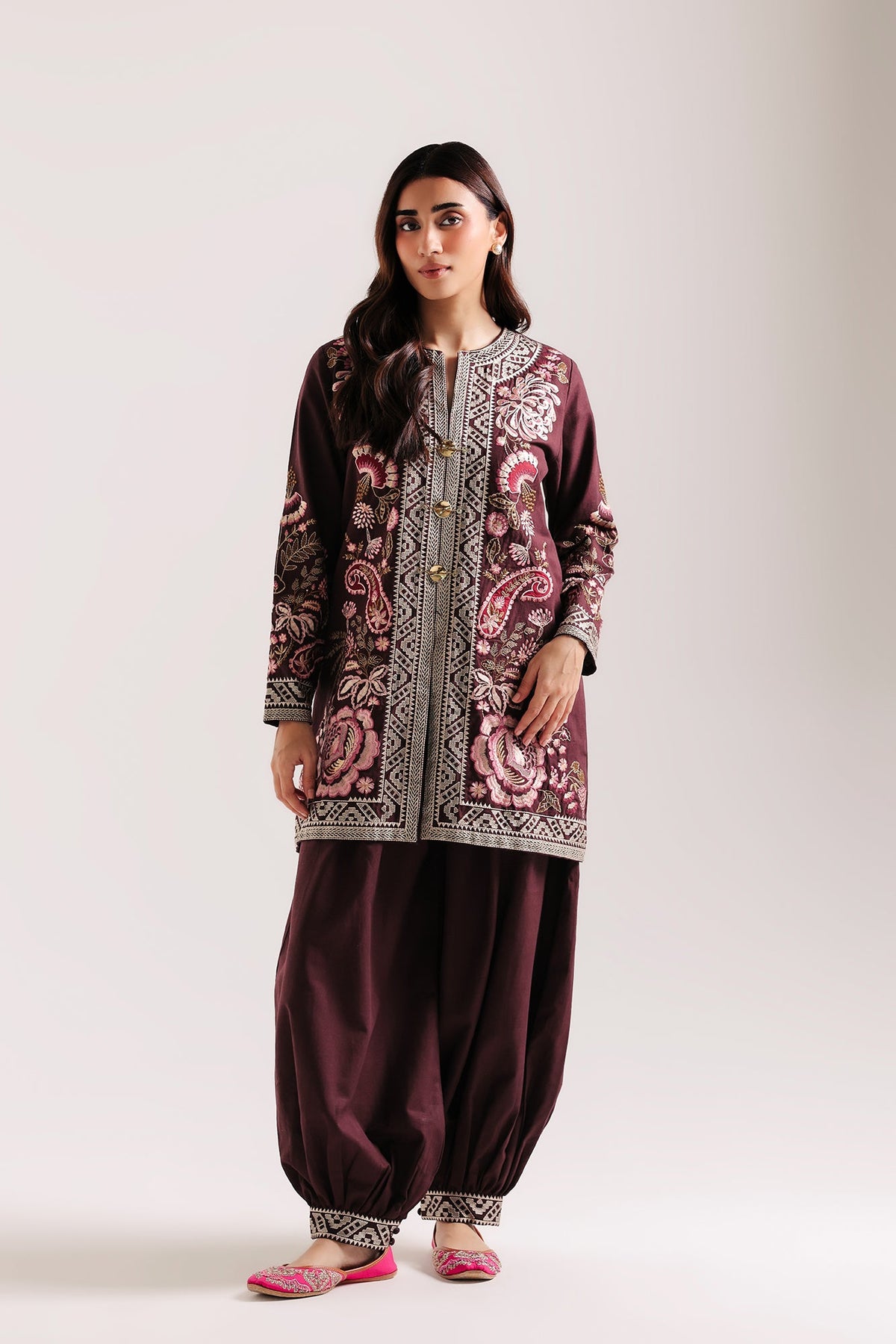 EMBROIDERED SUIT (E4920-103-802)