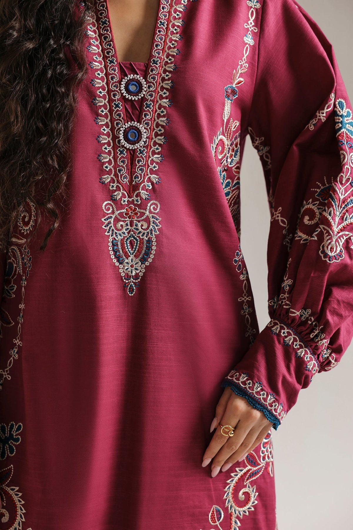 EMBROIDERED SUIT (E4928-103-403)